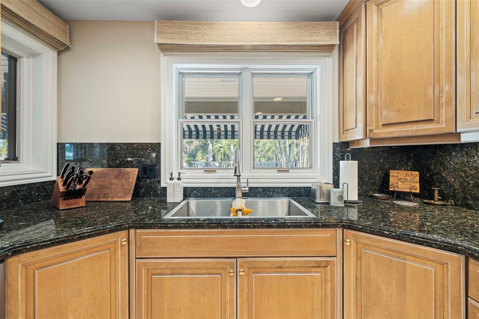 Image 15 of 78 For 18707 Pepper Pike