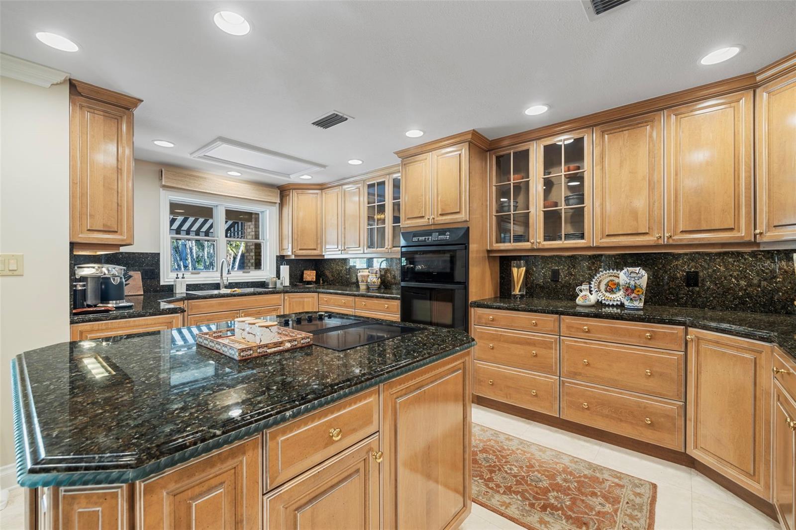 Image 17 of 78 For 18707 Pepper Pike