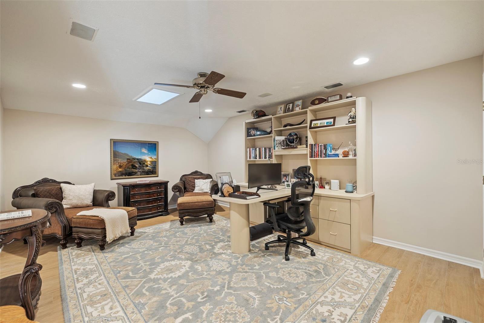 Image 20 of 78 For 18707 Pepper Pike