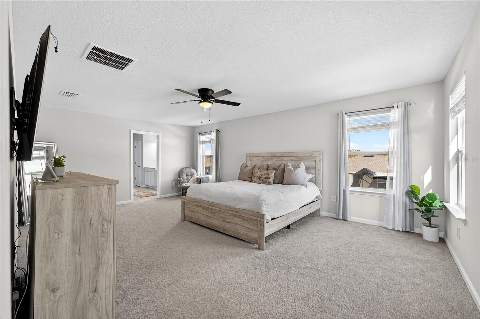 Image 27 of 89 For 10196 Agave Court