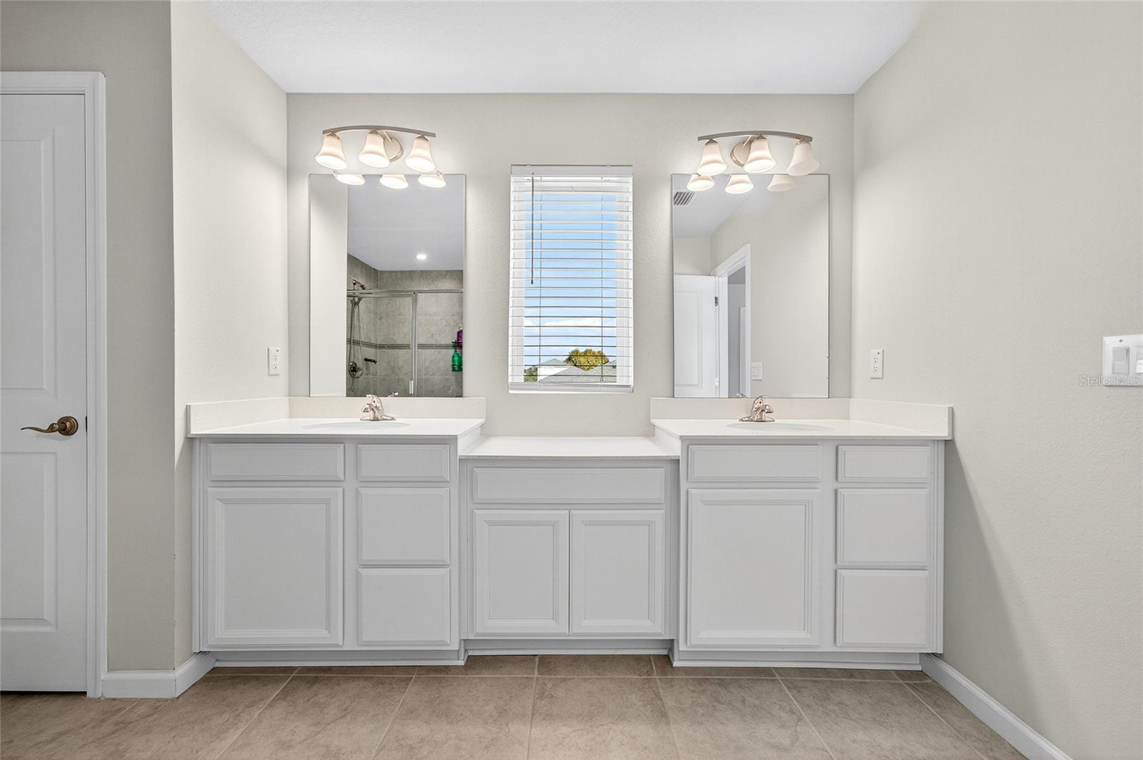 Image 37 of 89 For 10196 Agave Court