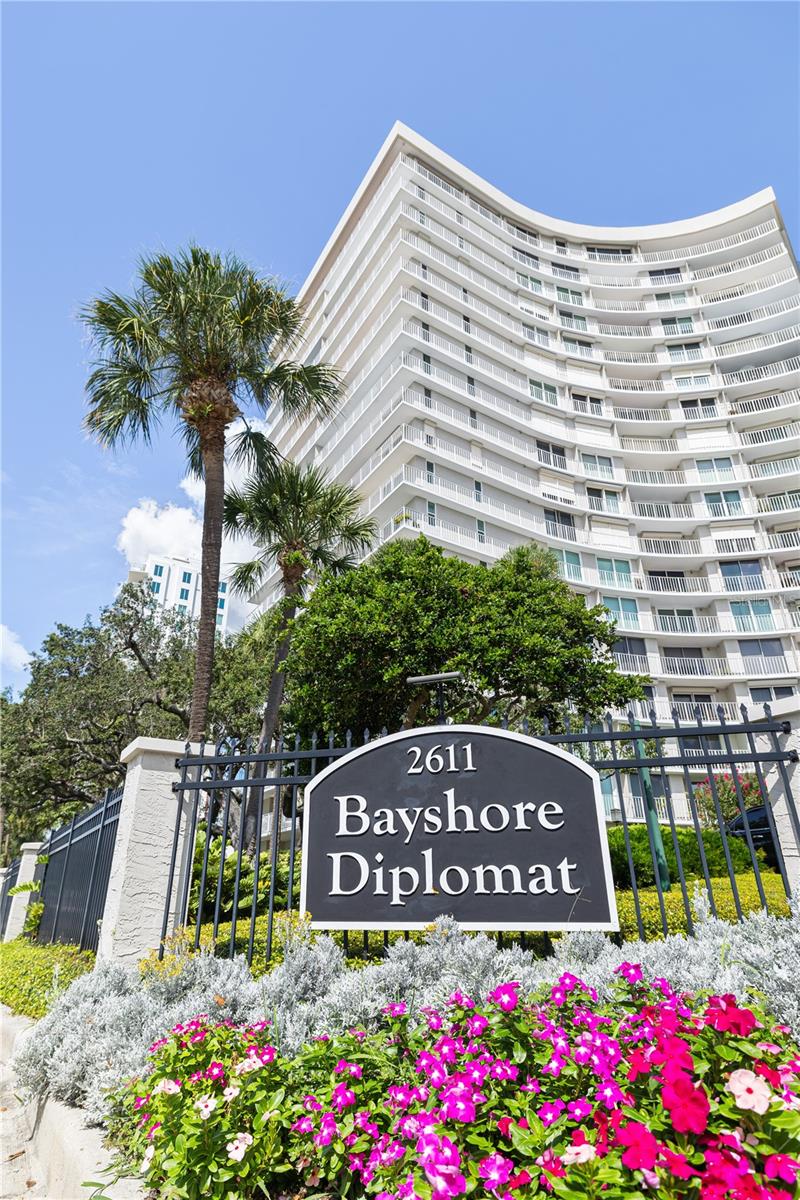 Image 30 of 31 For 2611 Bayshore Boulevard 1201