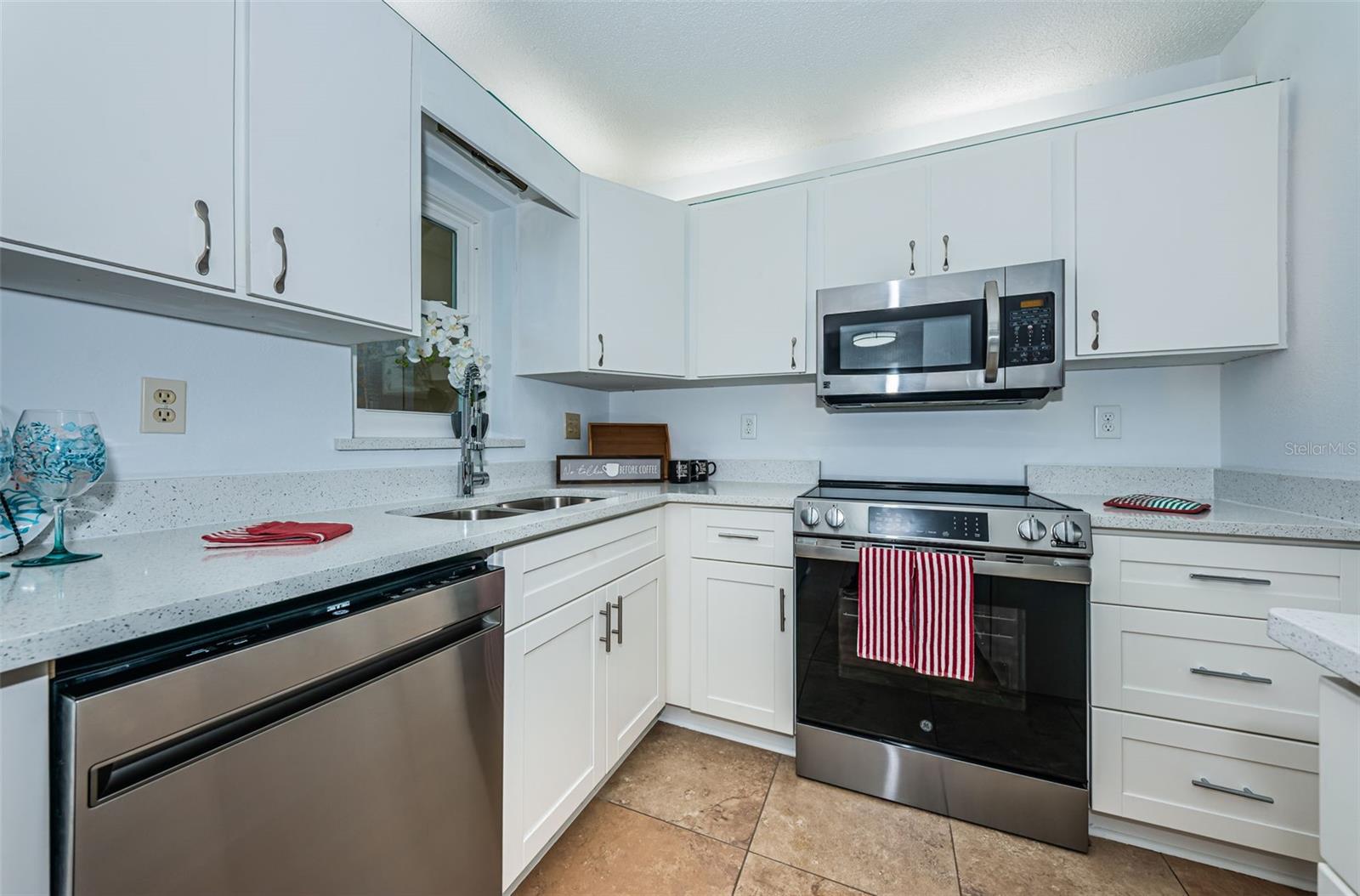 Image 14 of 90 For 7420 Bay Island Drive S 171