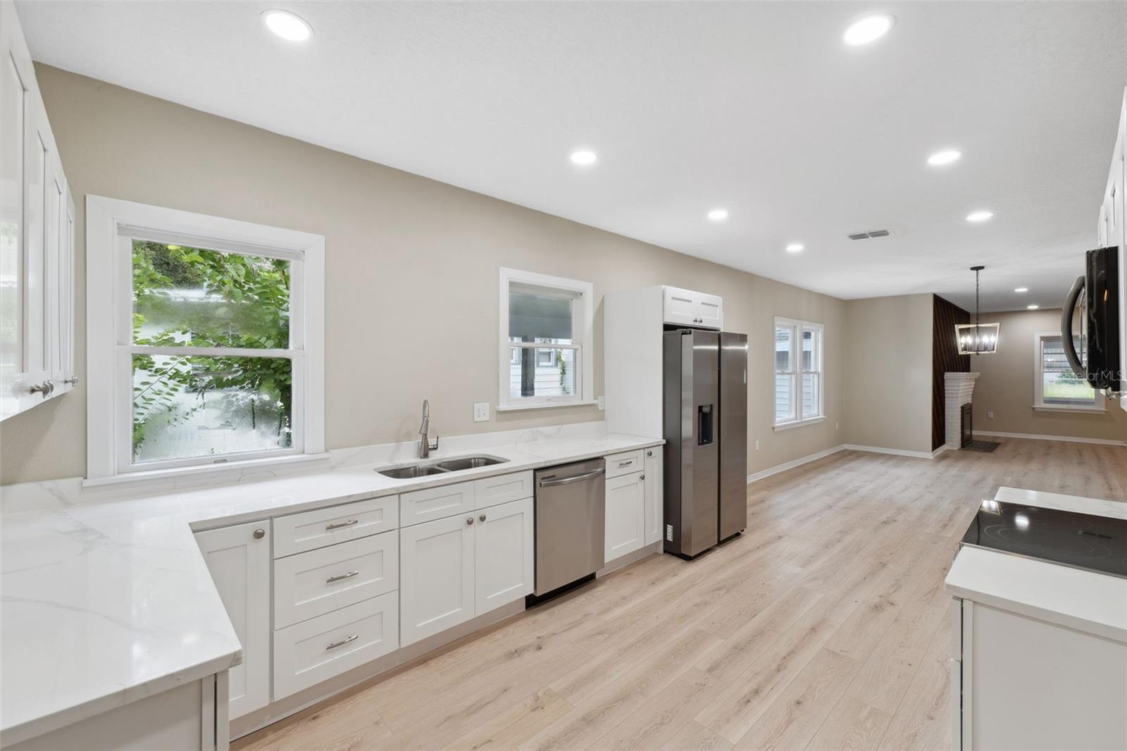 Image 5 of 16 For 450 Avenue B Ne