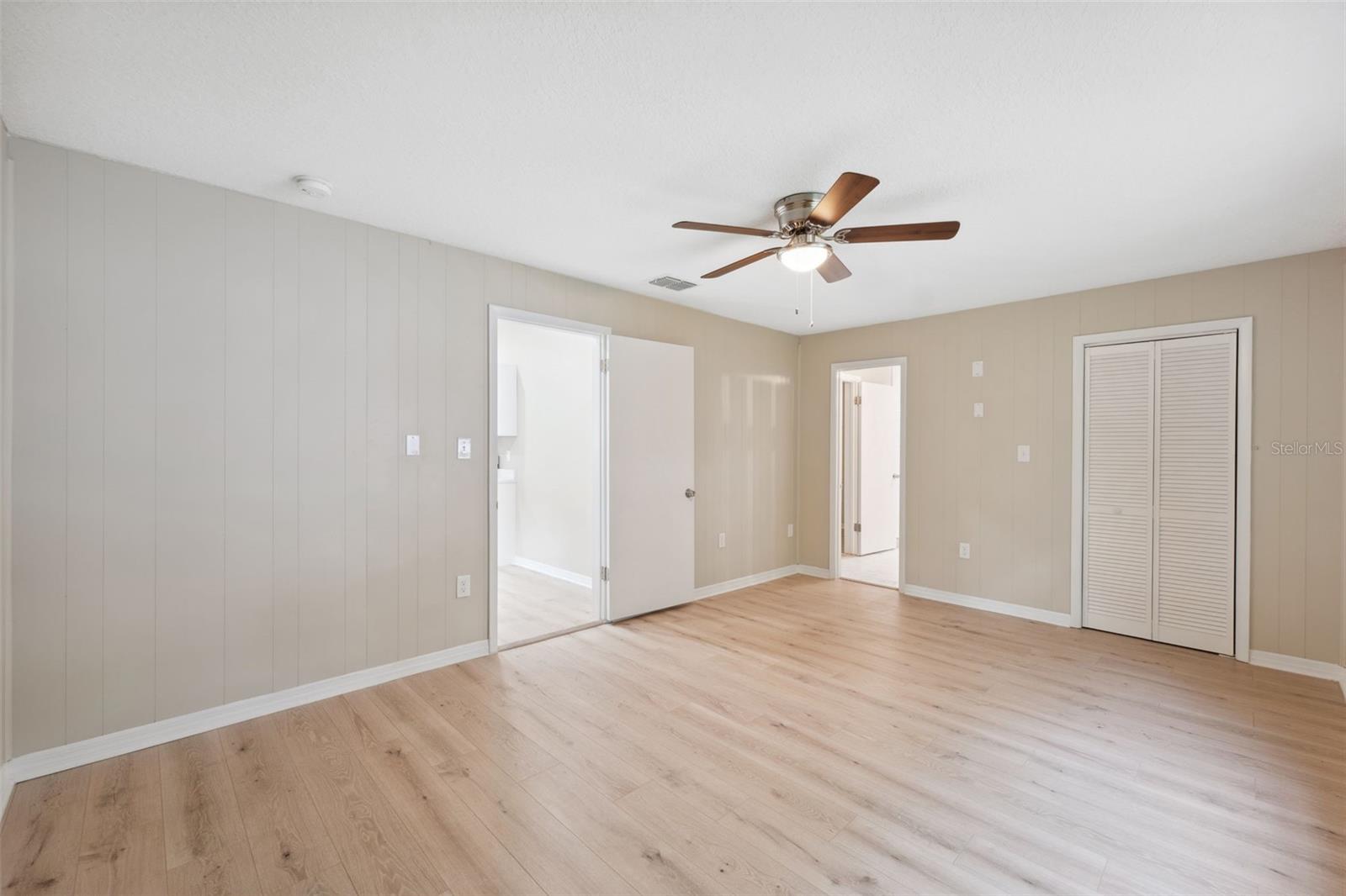 Image 9 of 16 For 450 Avenue B Ne