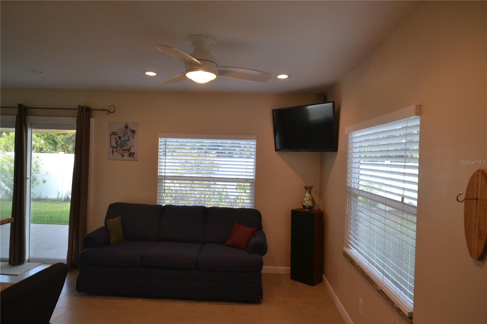 Image 21 of 47 For 3276 Buckhorn Drive