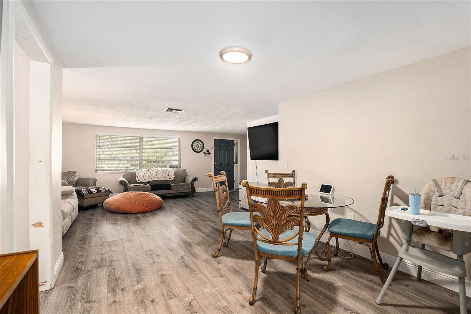 Image 11 of 28 For 6406 Pawling Avenue