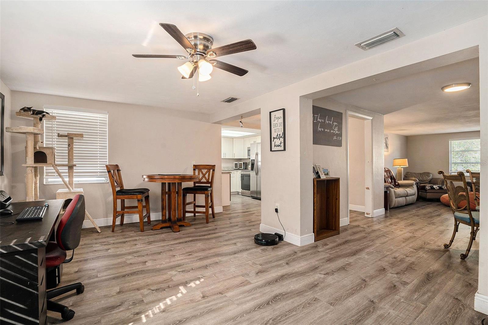 Image 13 of 28 For 6406 Pawling Avenue