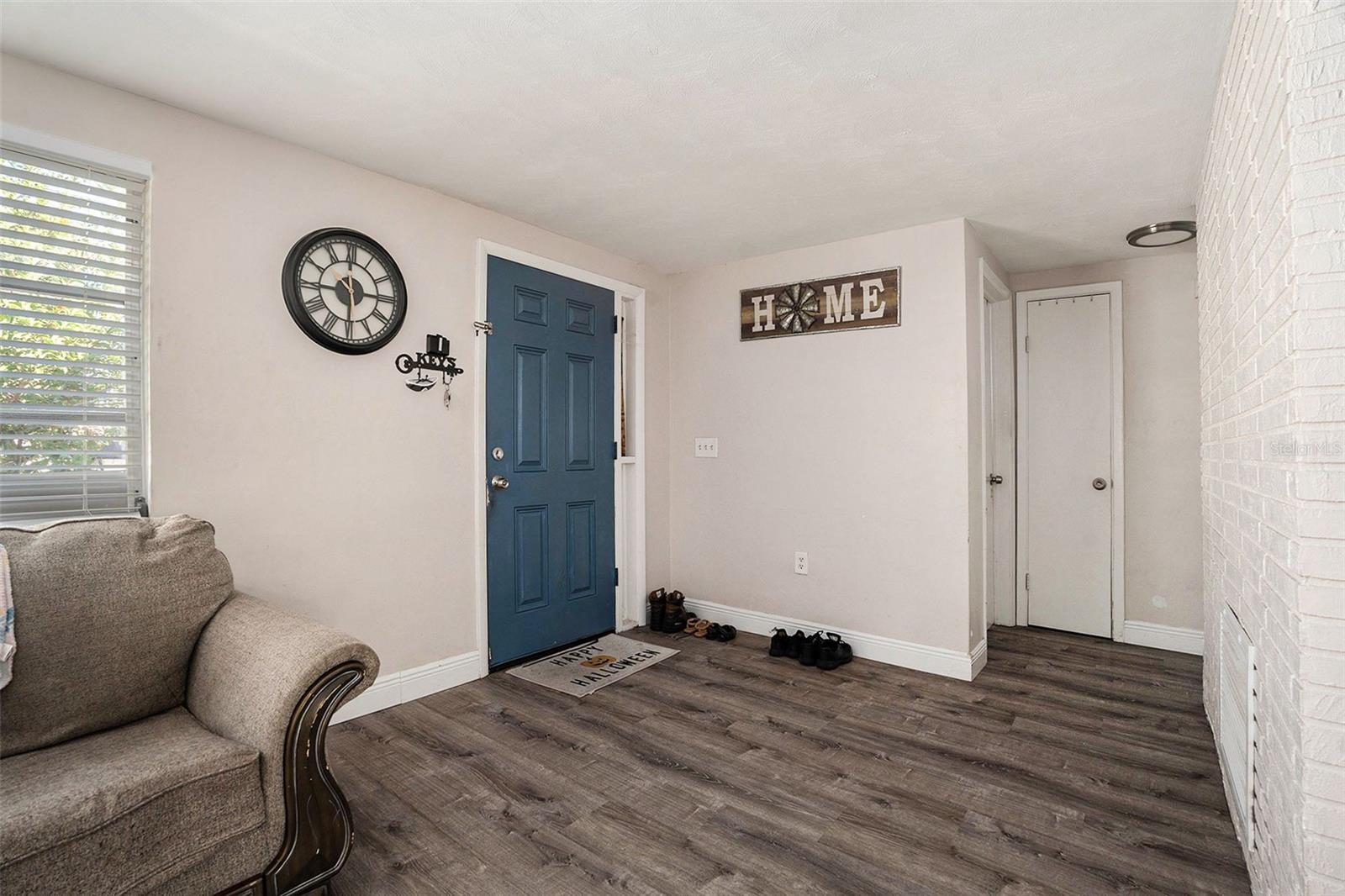 Image 6 of 28 For 6406 Pawling Avenue