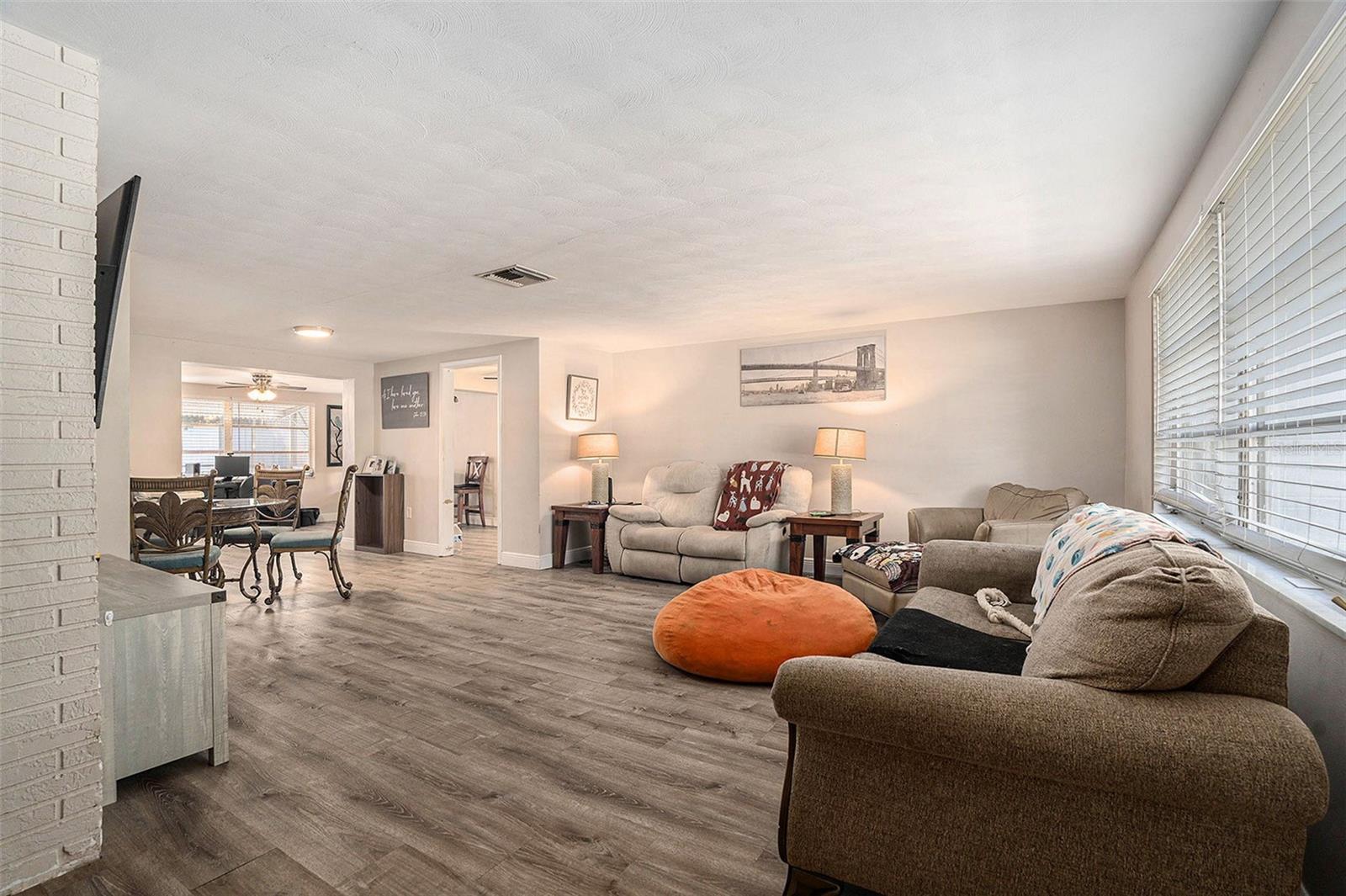 Image 7 of 28 For 6406 Pawling Avenue