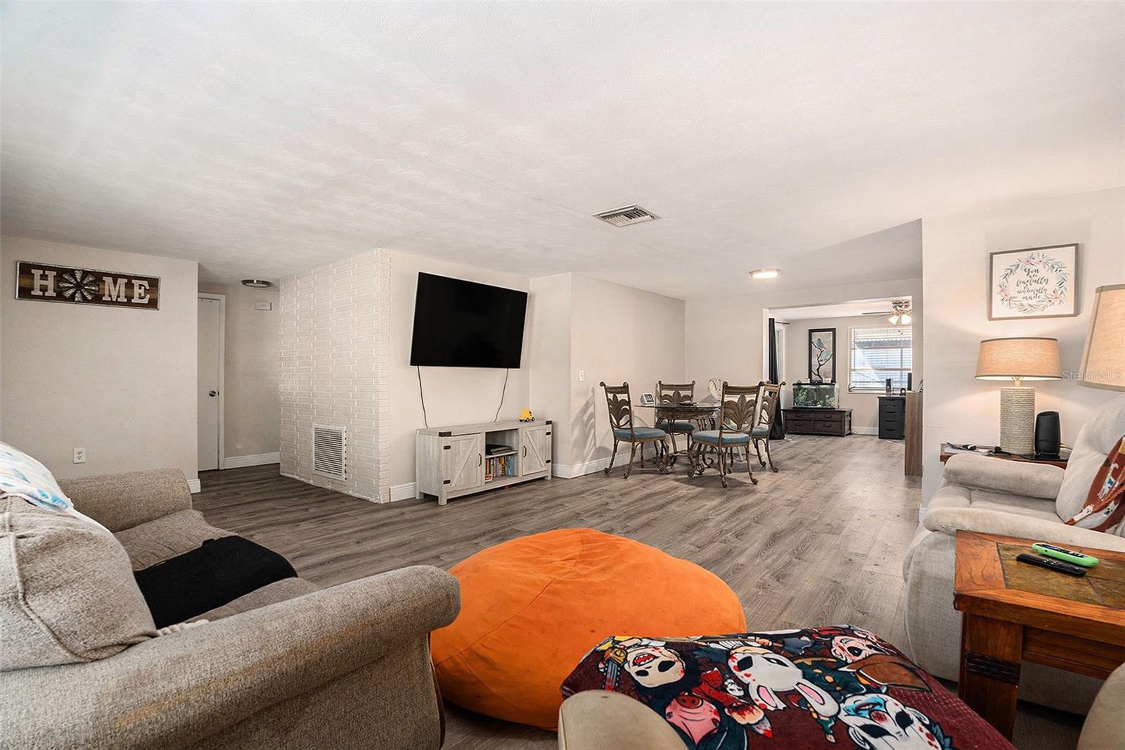 Image 8 of 28 For 6406 Pawling Avenue