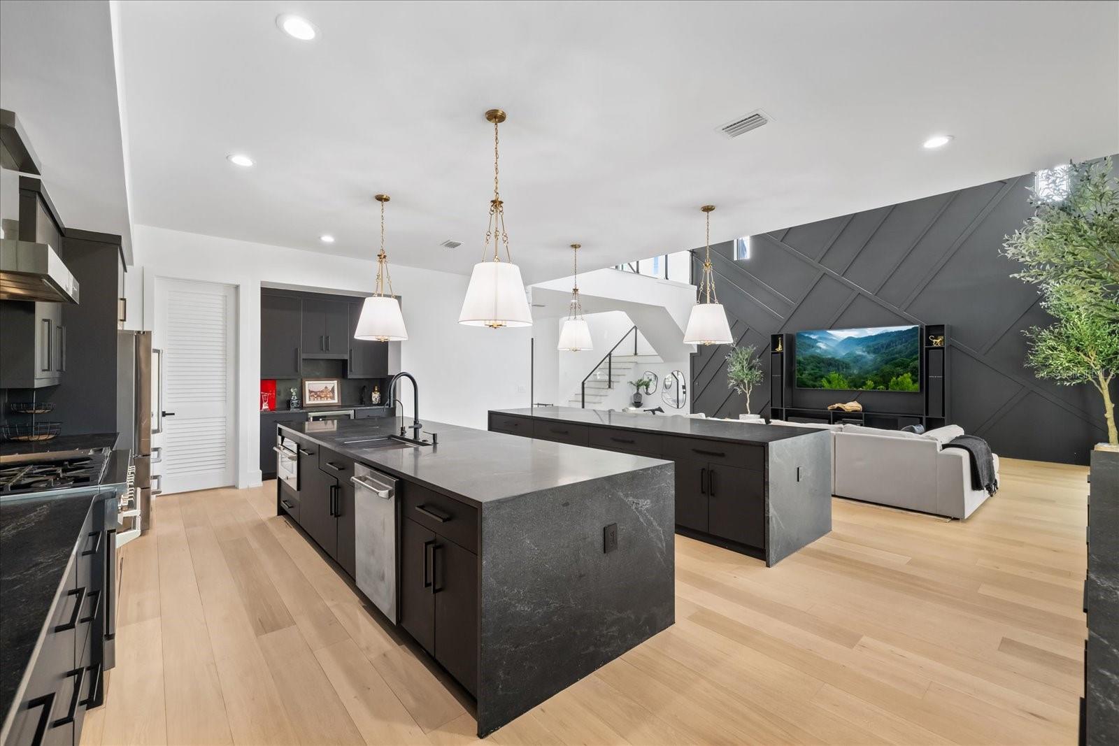 Image 11 of 73 For 4717 Estrella Street