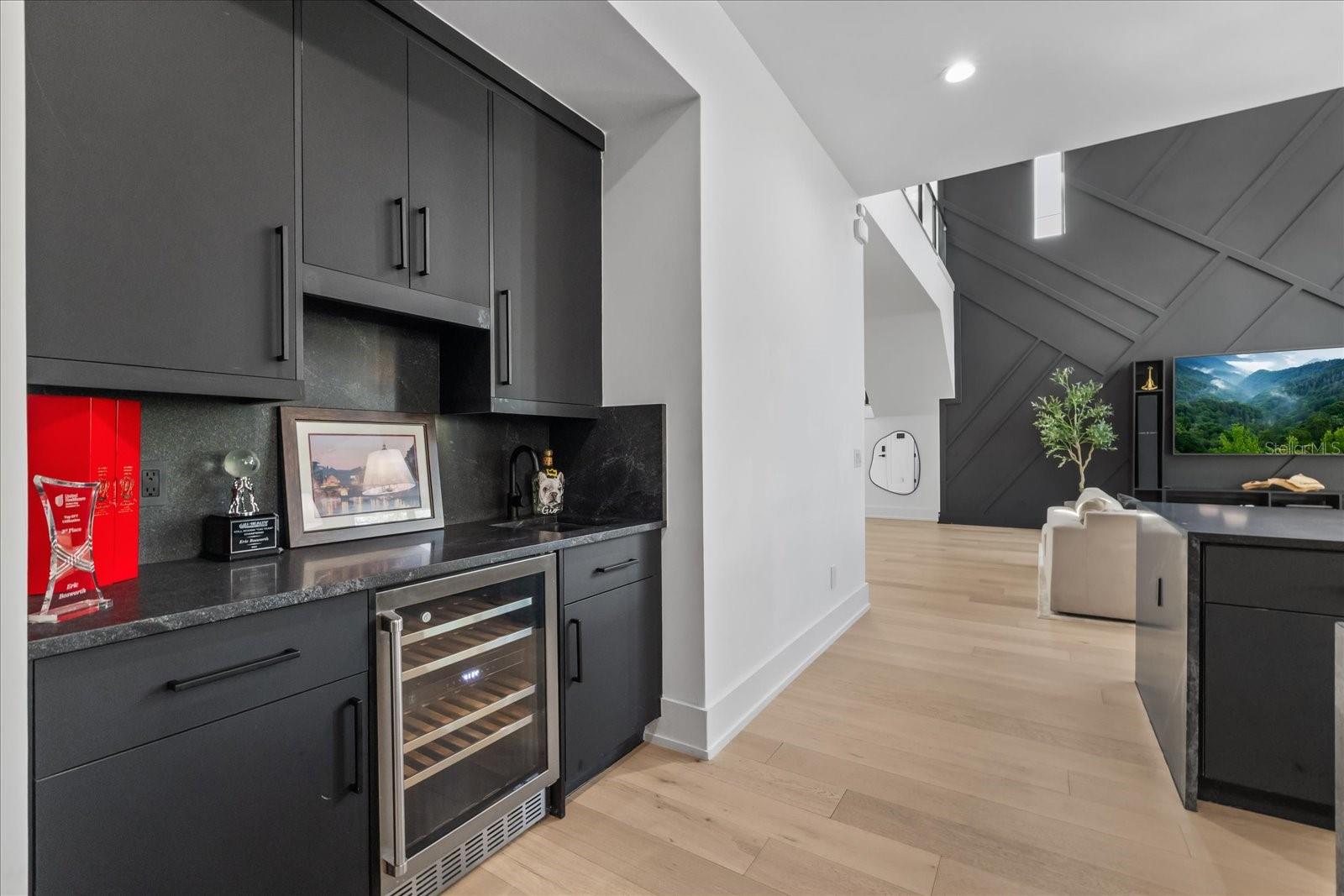 Image 14 of 73 For 4717 Estrella Street