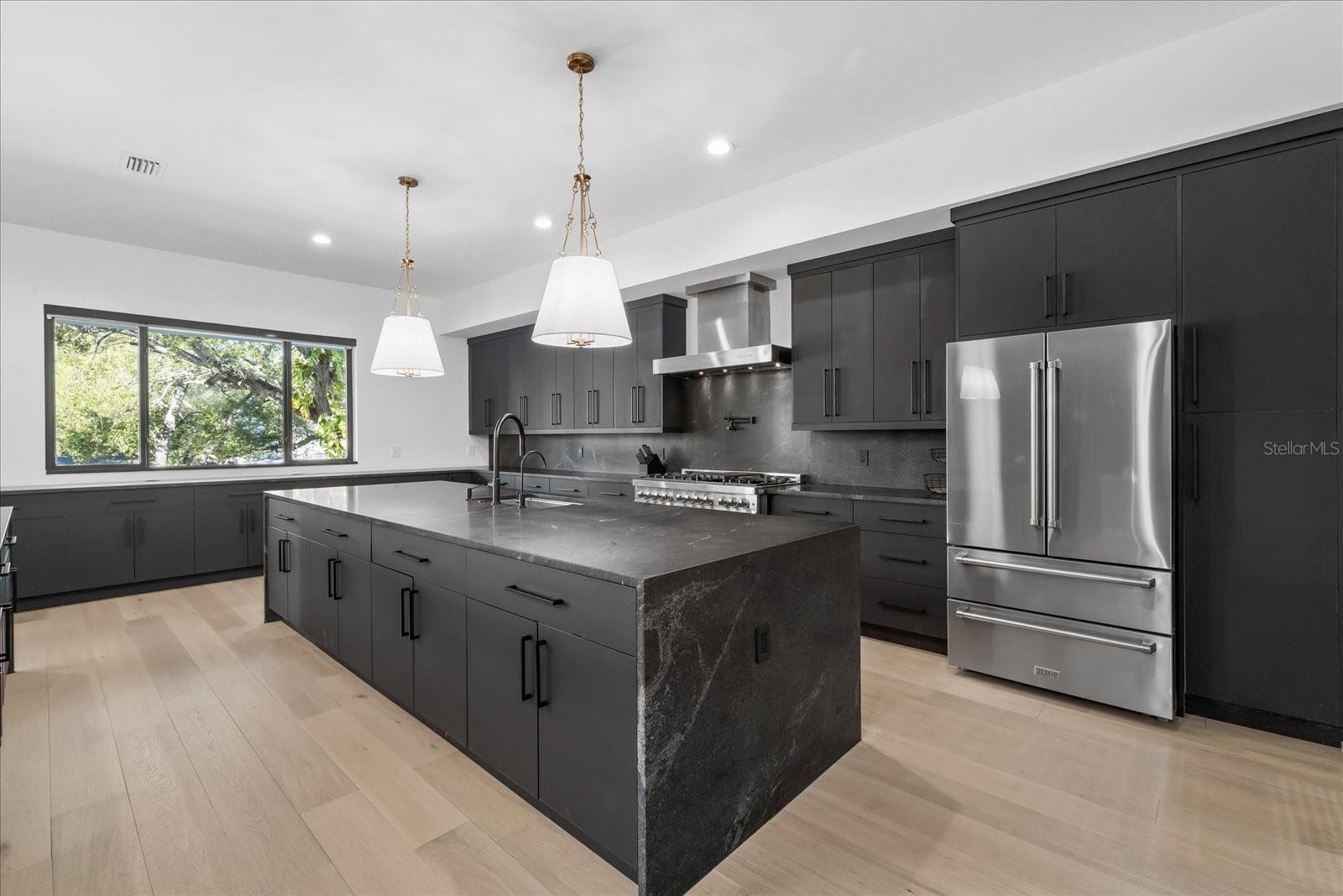 Image 15 of 73 For 4717 Estrella Street