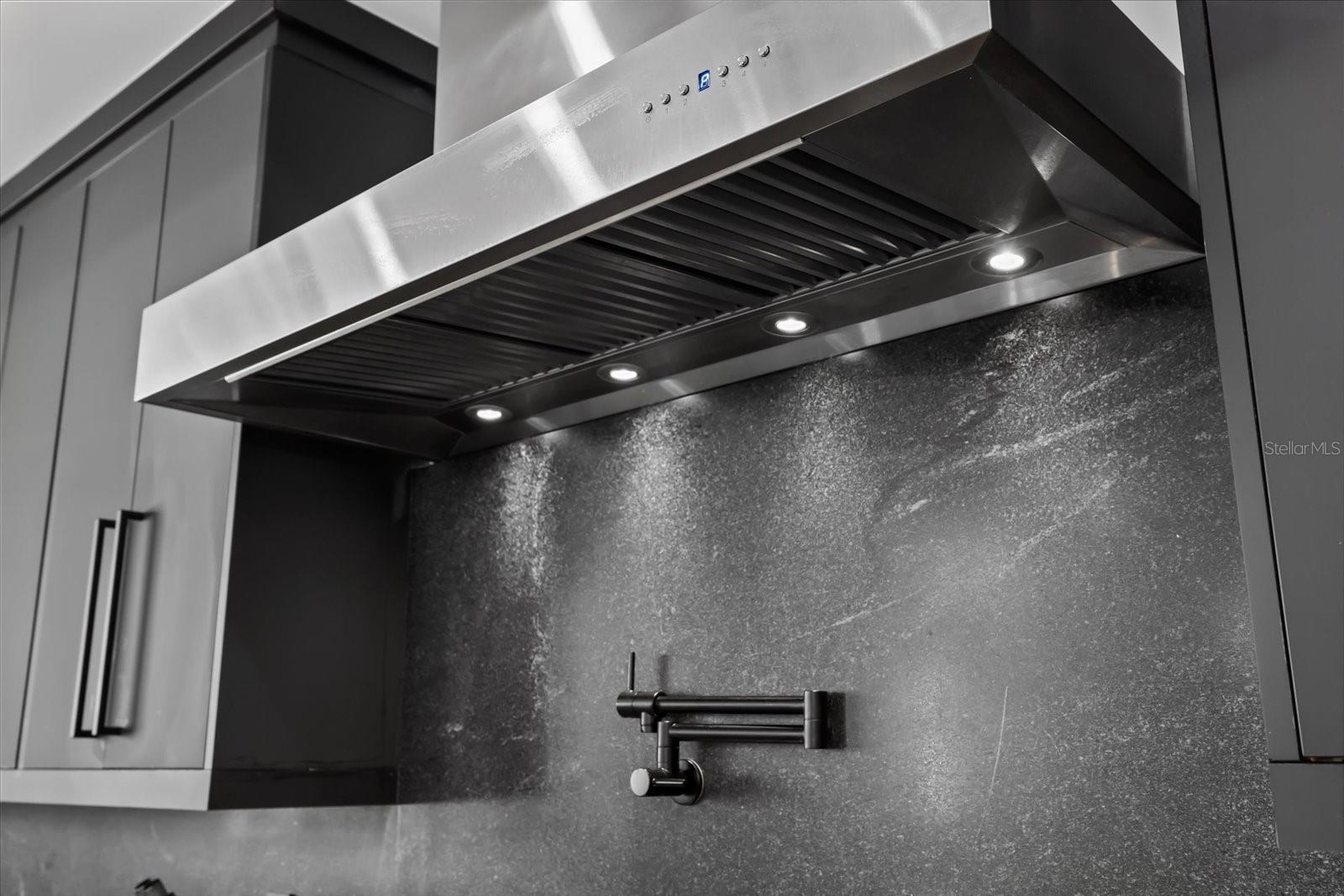 Image 17 of 73 For 4717 Estrella Street