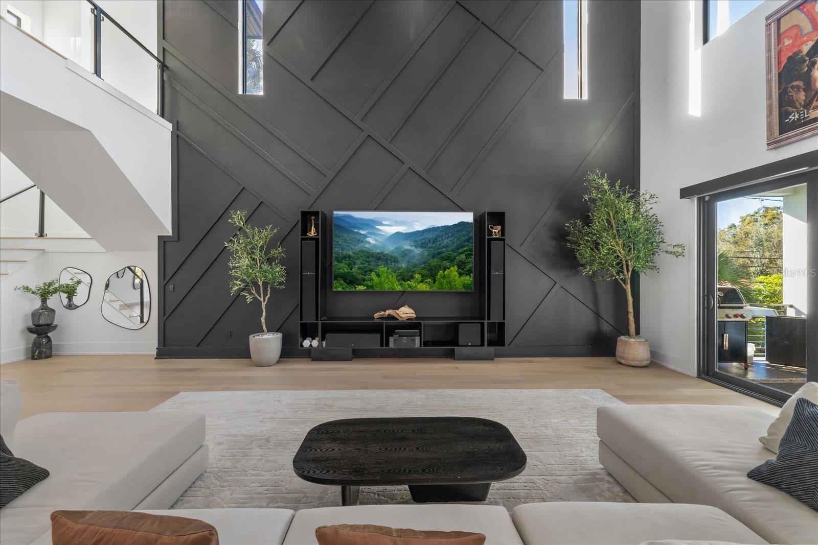 Image 18 of 73 For 4717 Estrella Street