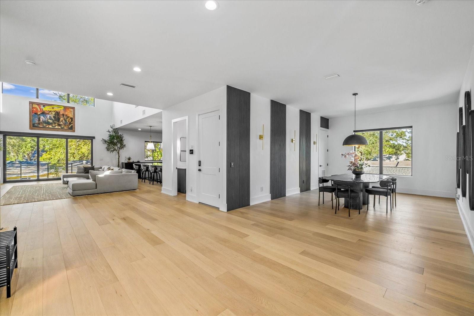 Image 22 of 73 For 4717 Estrella Street