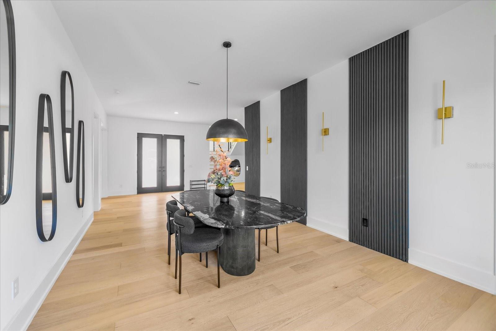 Image 24 of 73 For 4717 Estrella Street