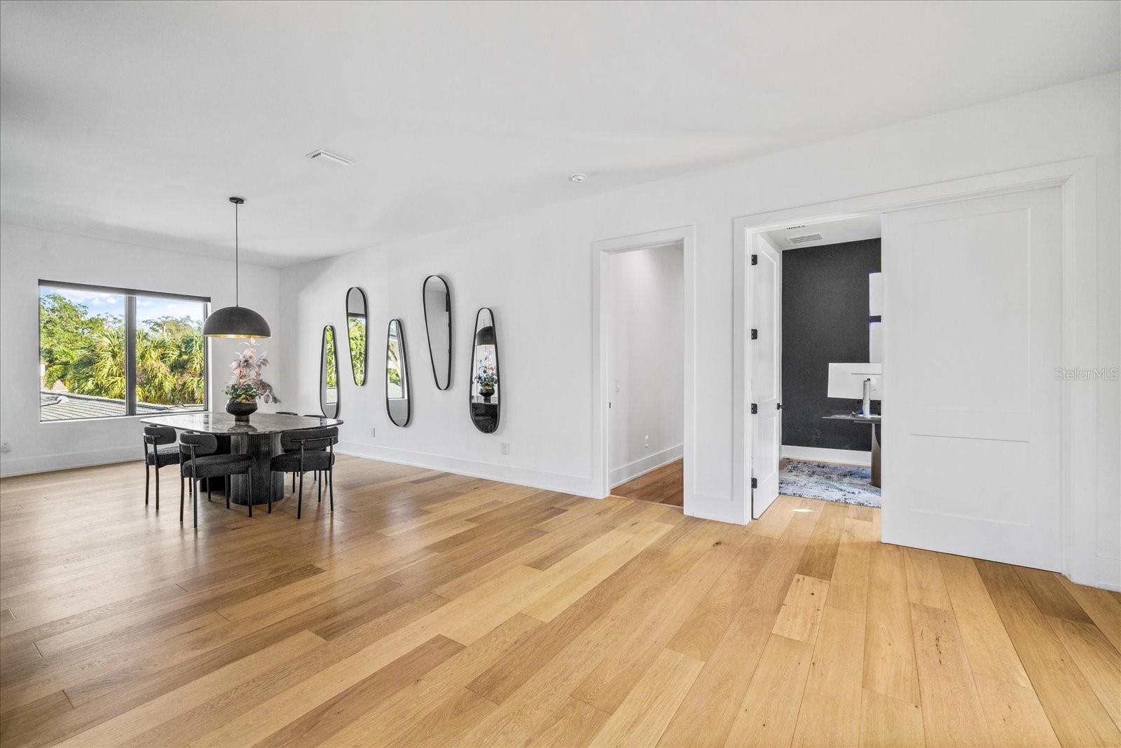 Image 25 of 73 For 4717 Estrella Street