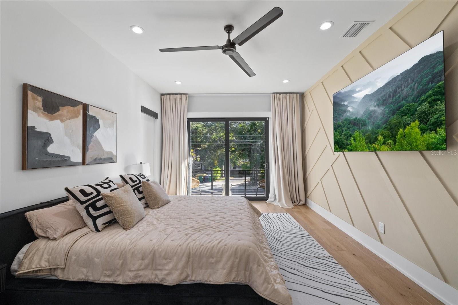 Image 27 of 73 For 4717 Estrella Street