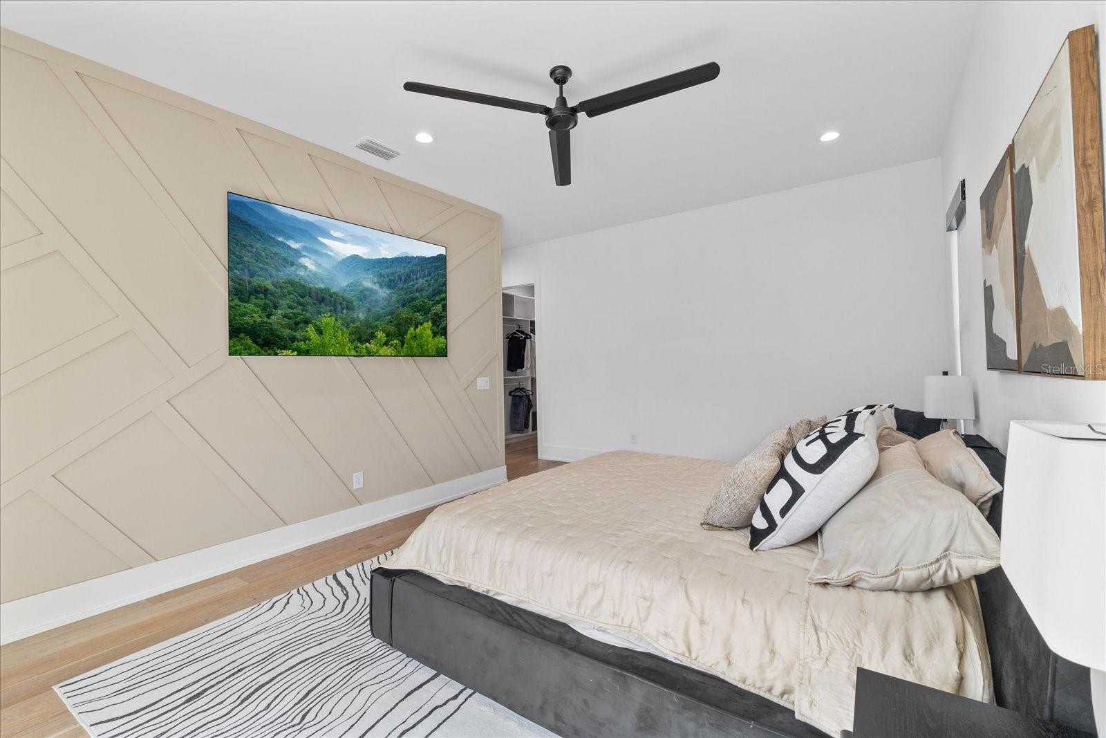 Image 28 of 73 For 4717 Estrella Street