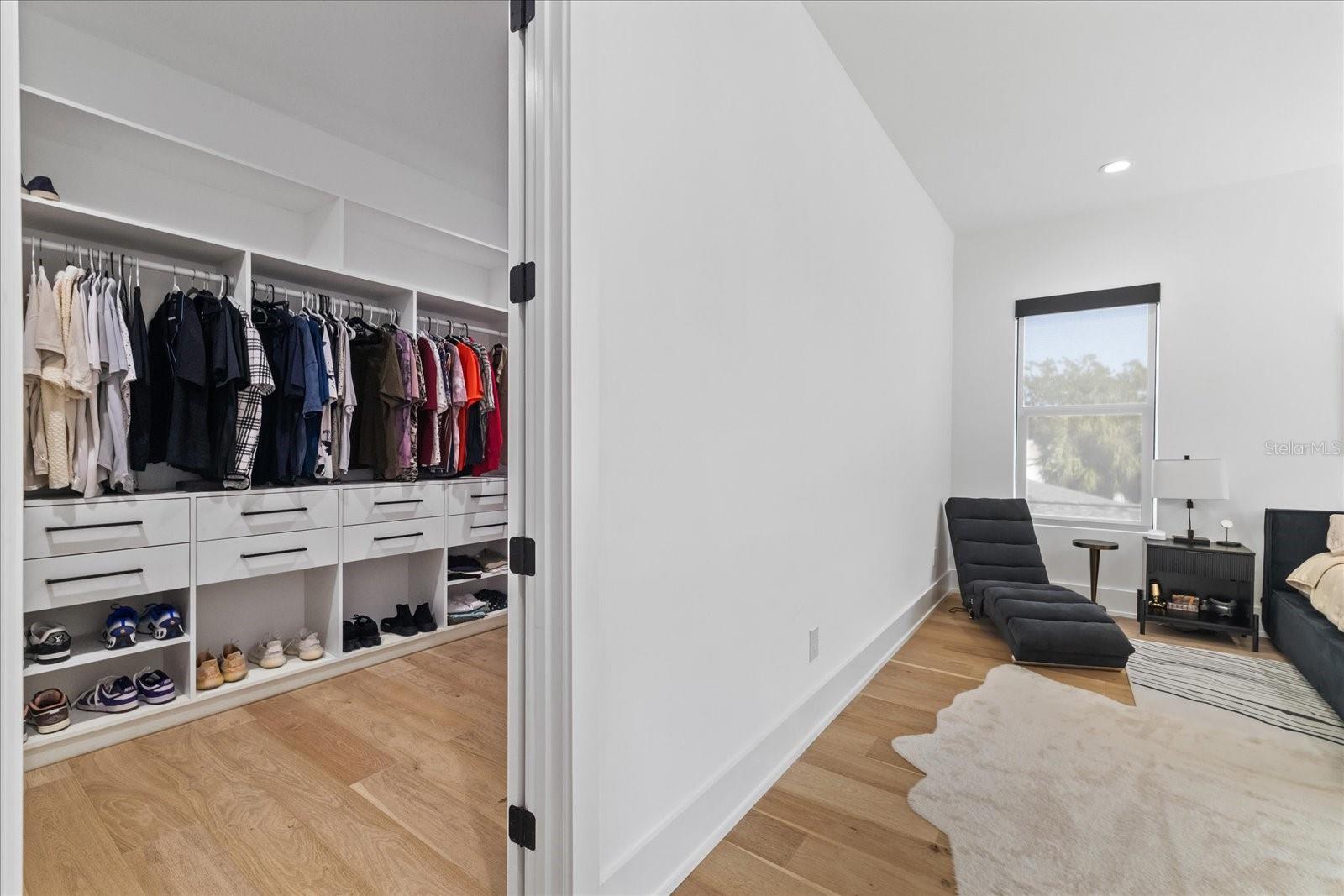 Image 31 of 73 For 4717 Estrella Street