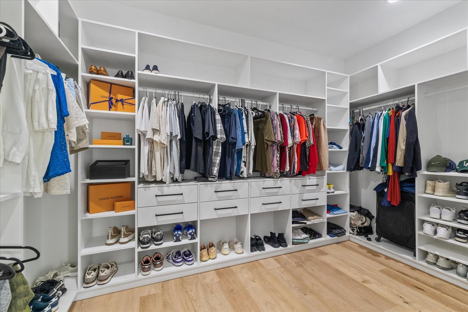 Image 32 of 73 For 4717 Estrella Street