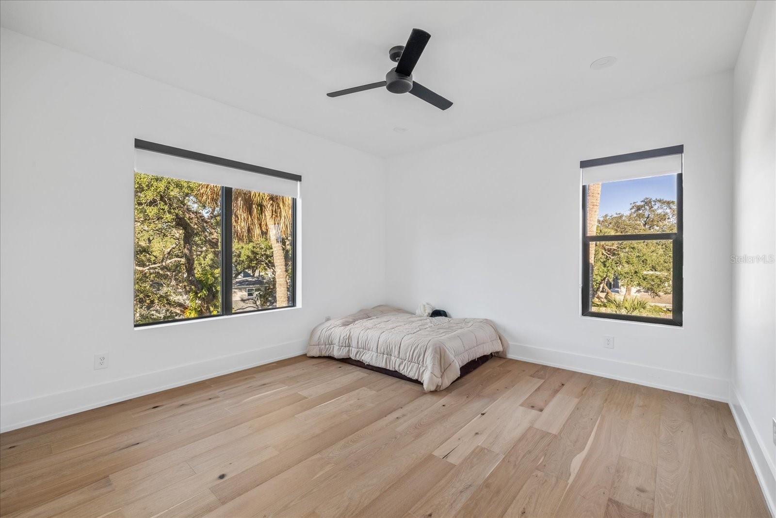 Image 51 of 73 For 4717 Estrella Street