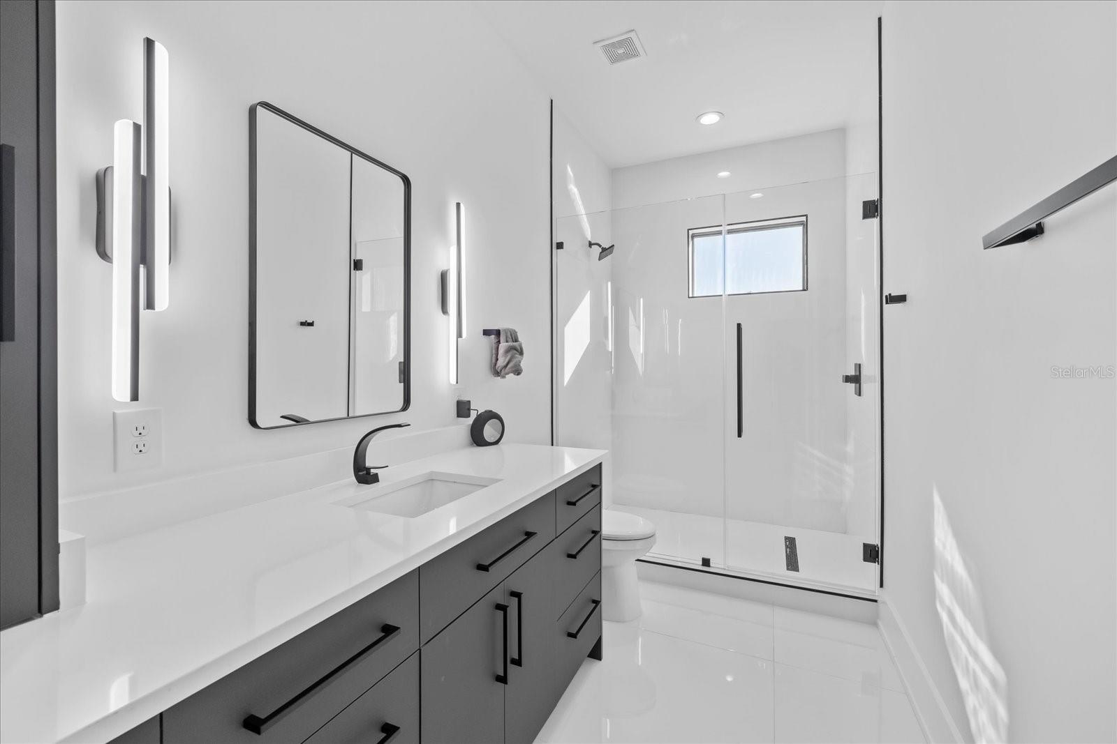 Image 56 of 73 For 4717 Estrella Street