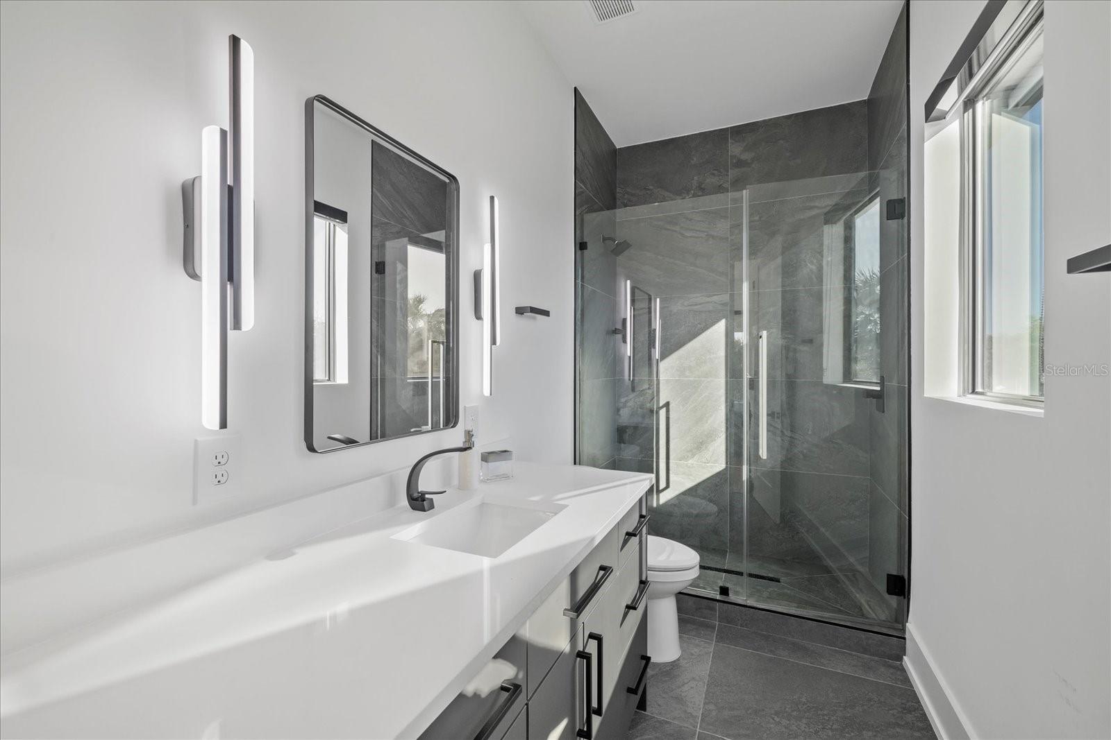 Image 57 of 73 For 4717 Estrella Street