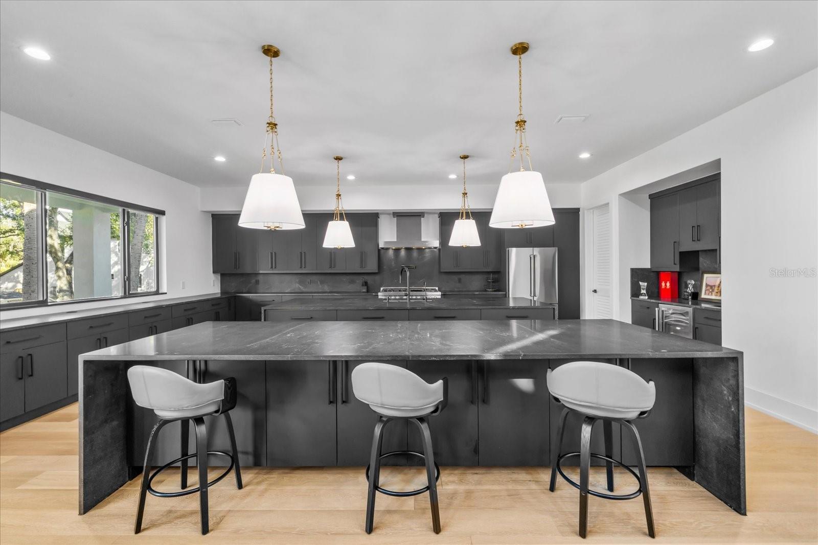 Image 9 of 73 For 4717 Estrella Street