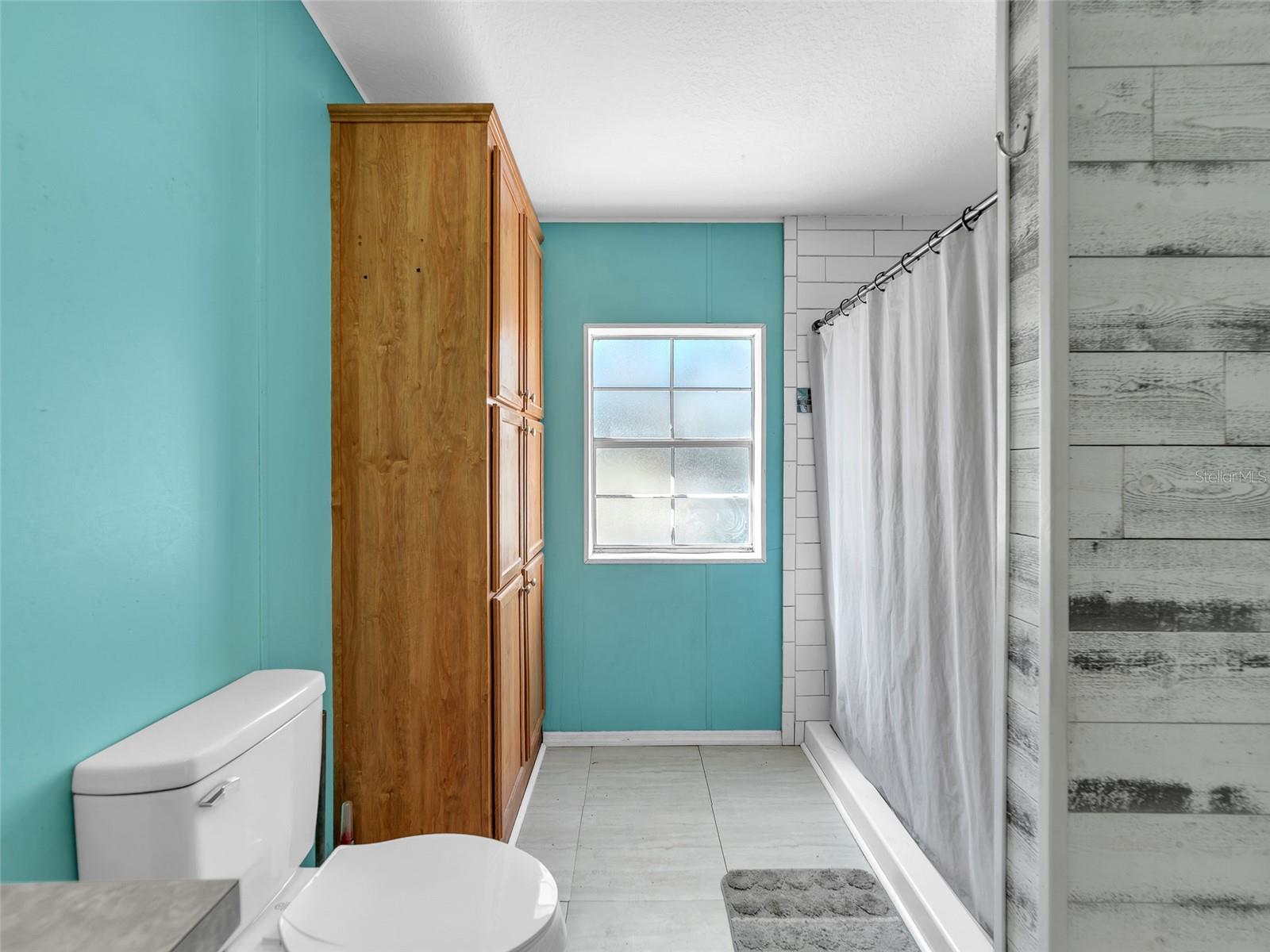 Image 27 of 44 For 12201 Glenhill Drive