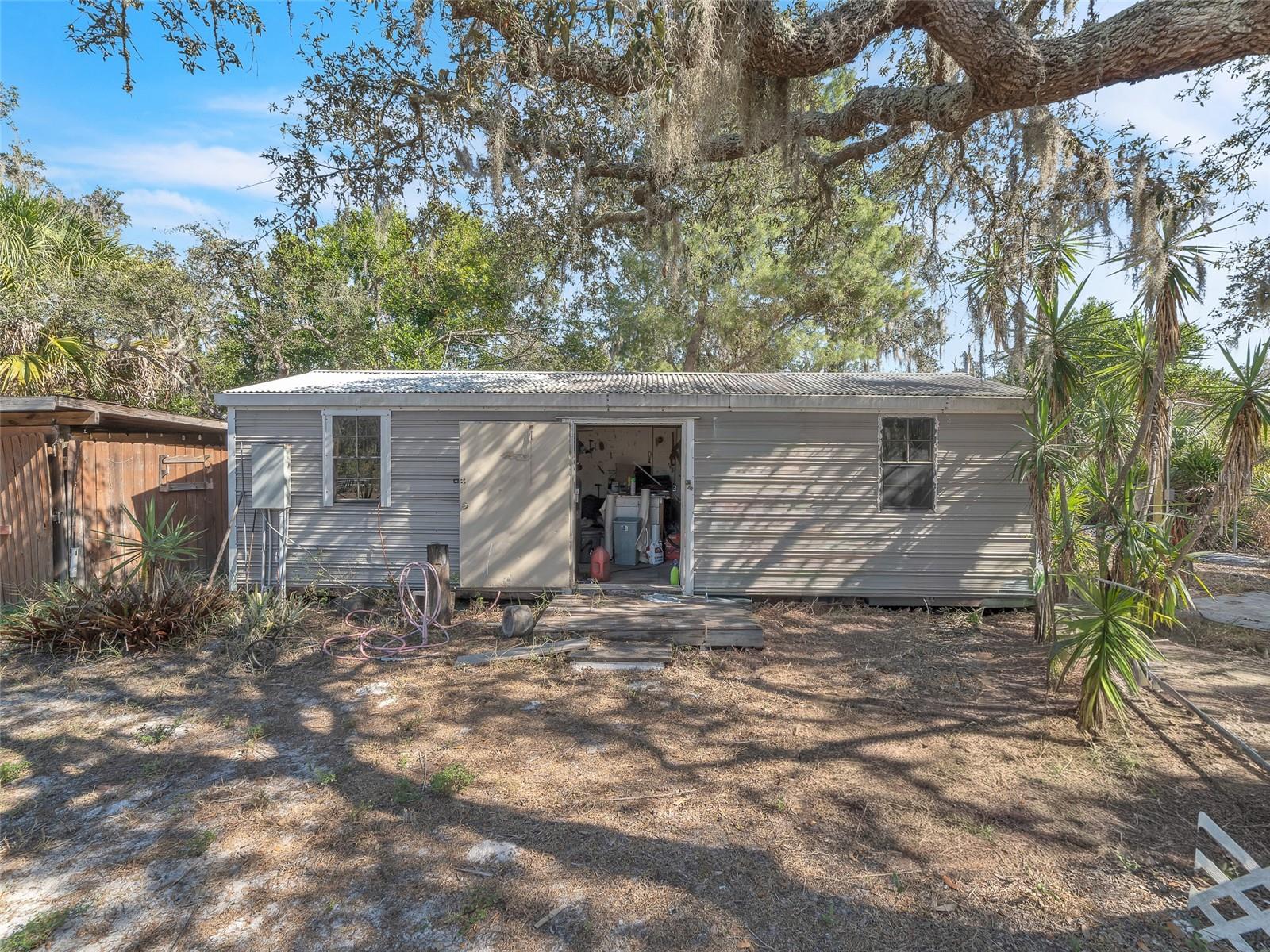 Image 35 of 44 For 12201 Glenhill Drive