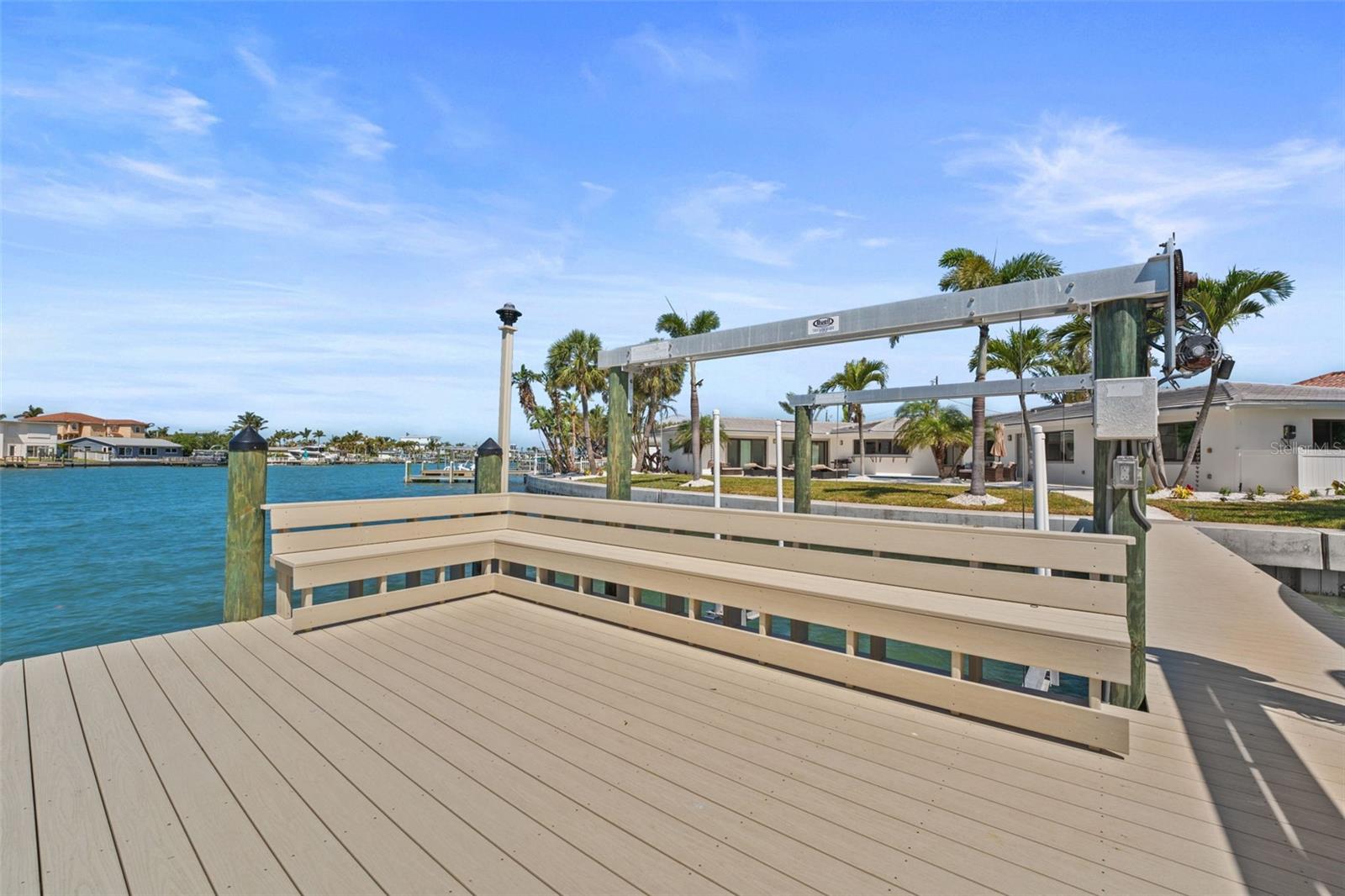 Listing photo id 11 for 11050 7th Street E