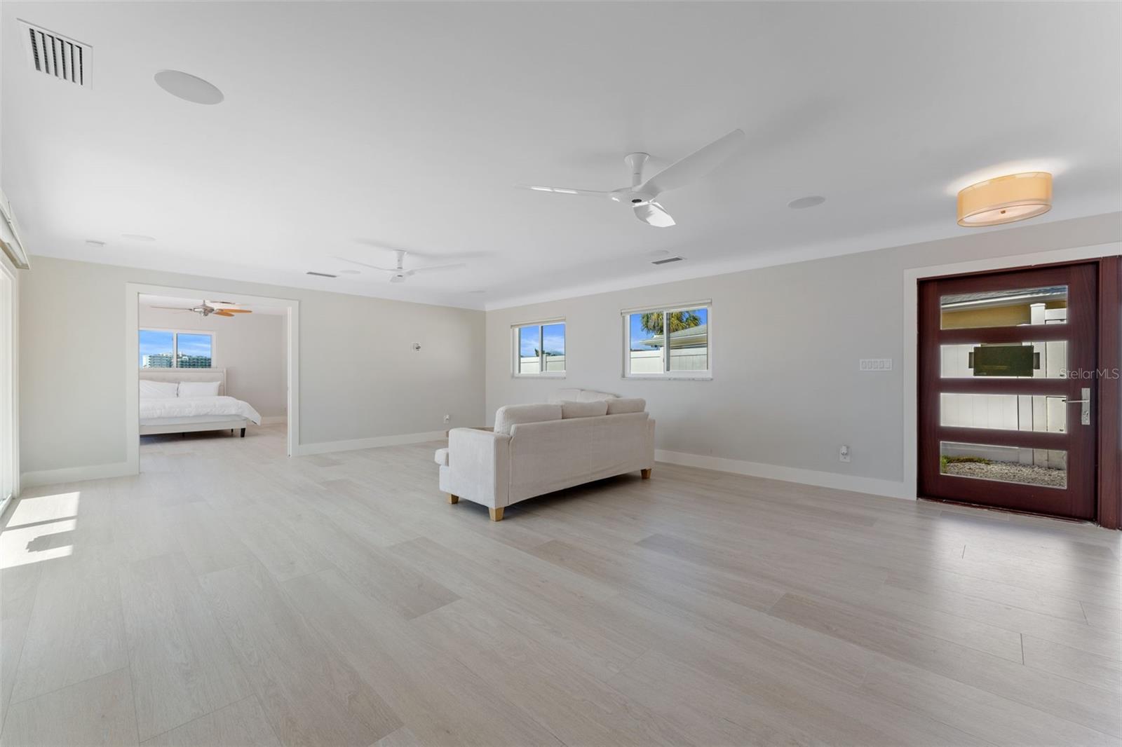 Listing photo id 28 for 11050 7th Street E