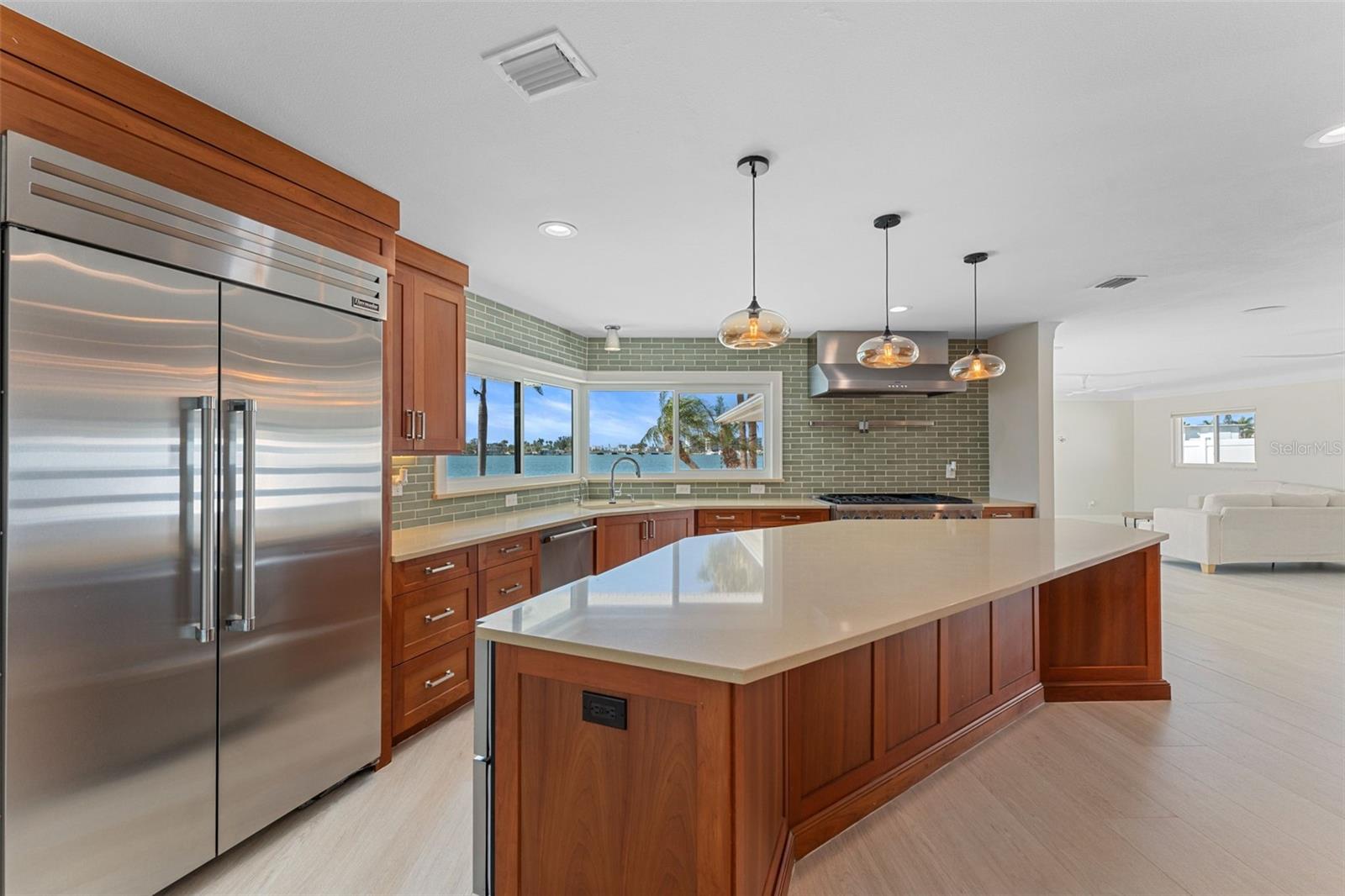 Listing photo id 31 for 11050 7th Street E