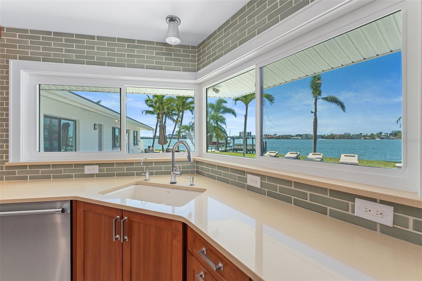 Listing photo id 37 for 11050 7th Street E