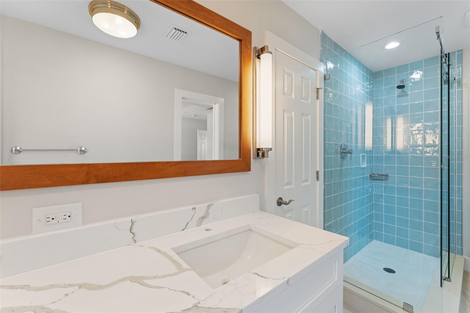 Listing photo id 48 for 11050 7th Street E