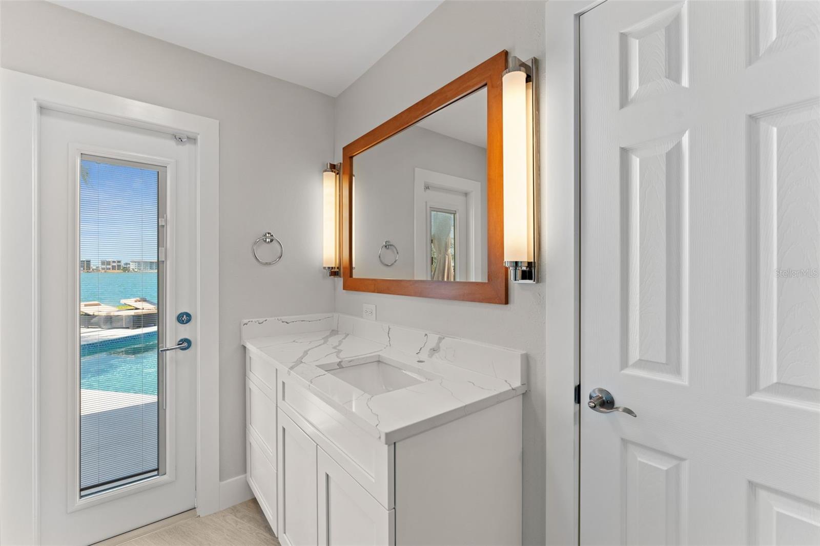 Listing photo id 49 for 11050 7th Street E