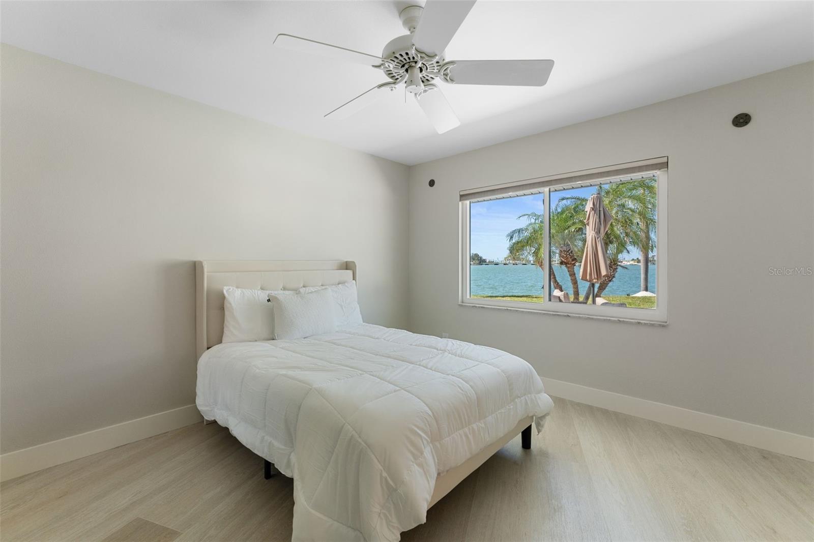 Listing photo id 52 for 11050 7th Street E