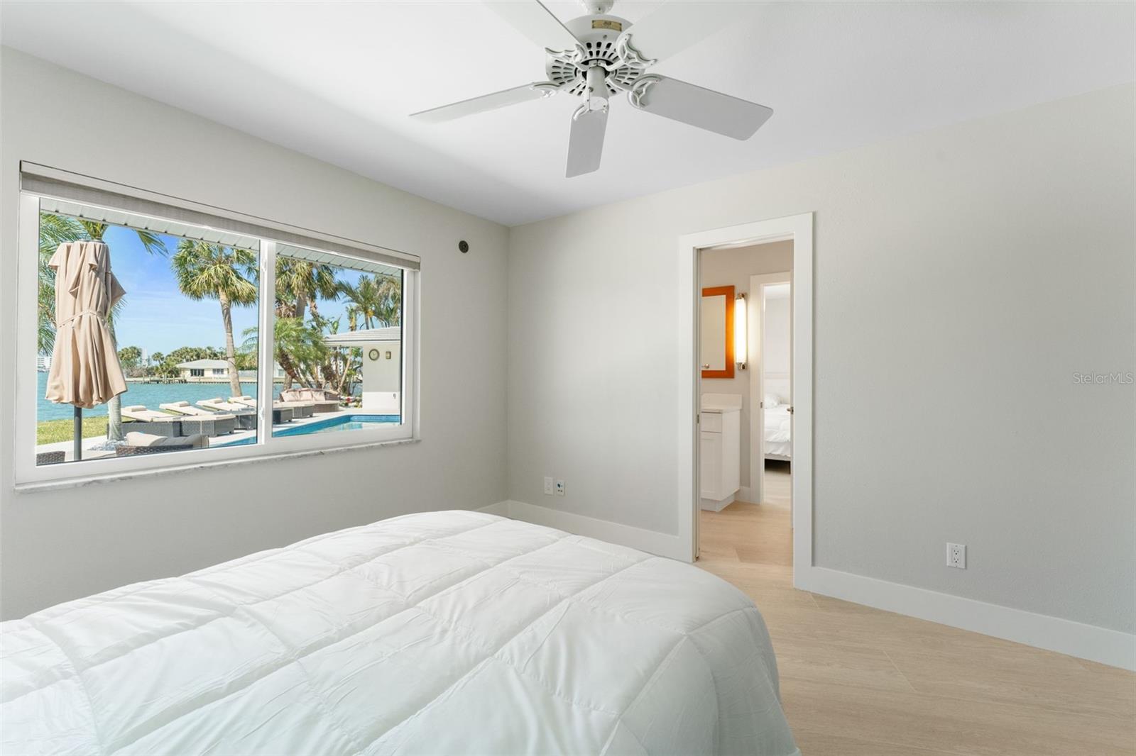 Listing photo id 53 for 11050 7th Street E