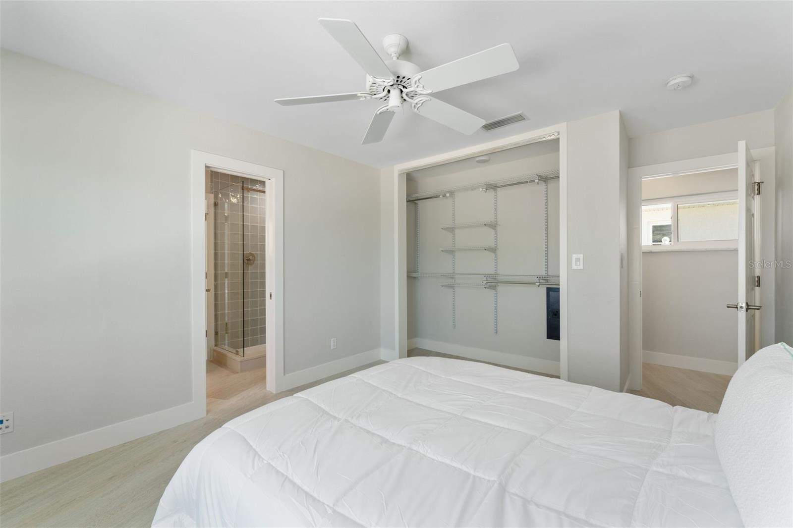 Listing photo id 54 for 11050 7th Street E