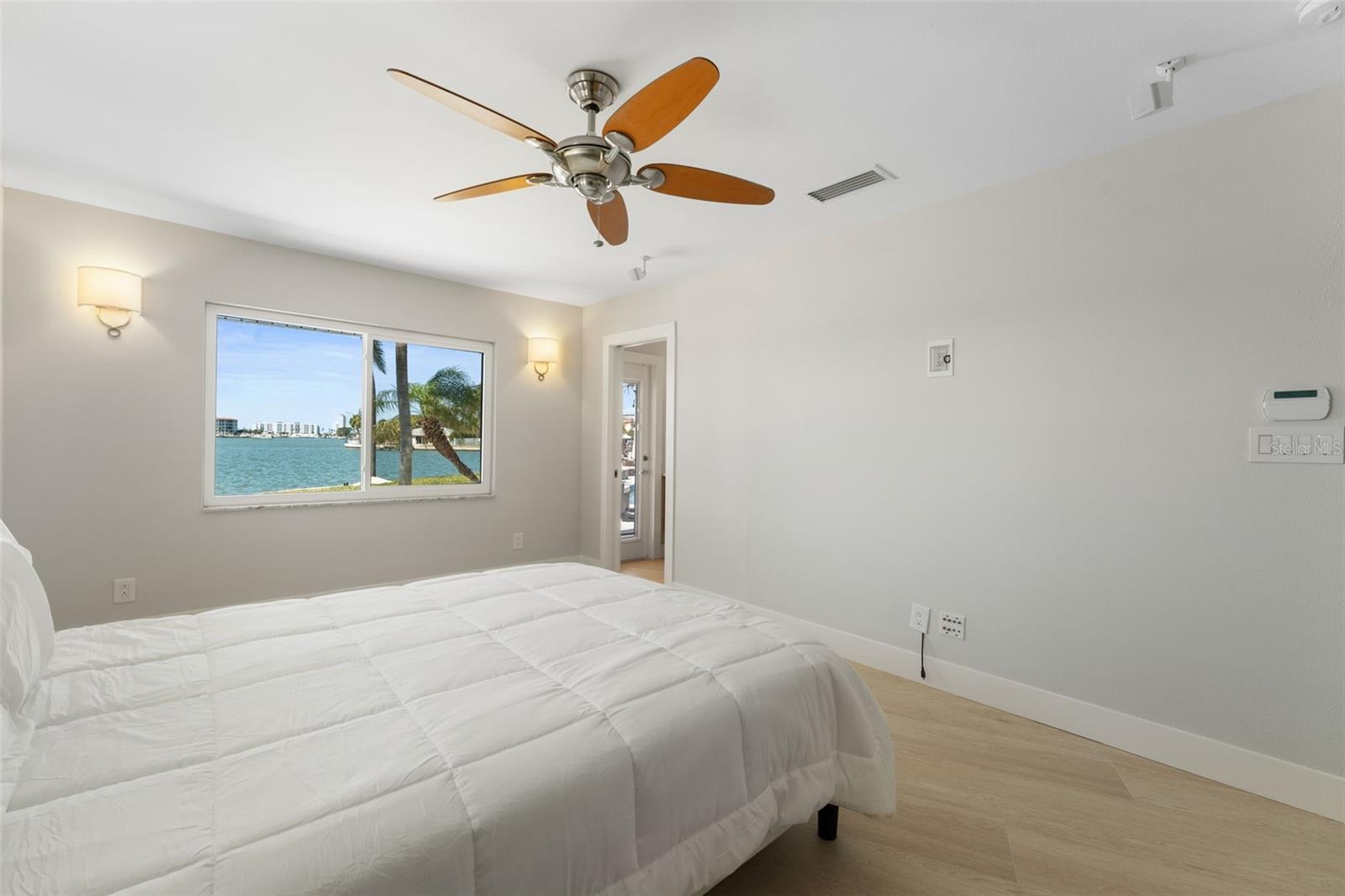 Listing photo id 58 for 11050 7th Street E