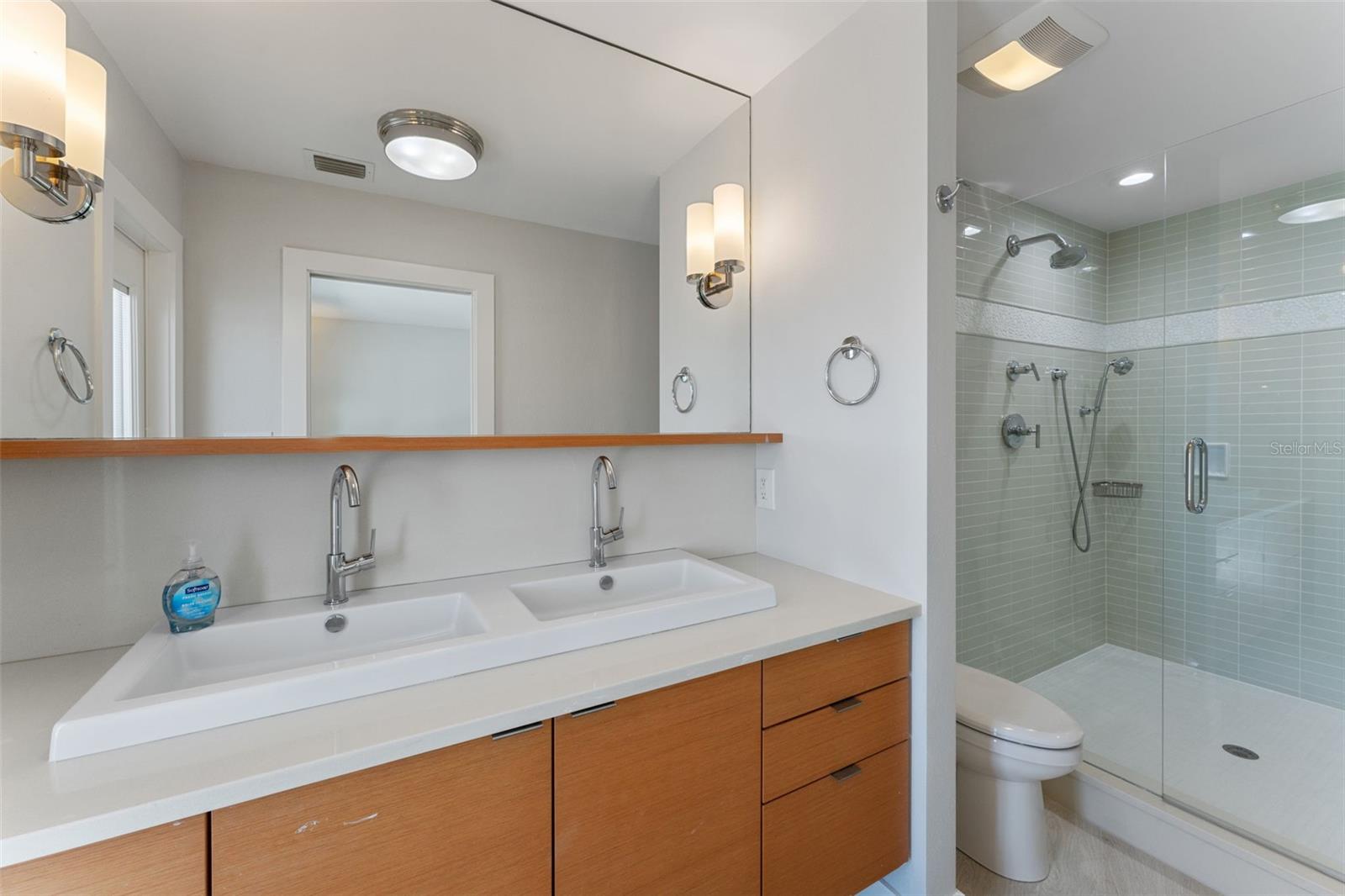 Listing photo id 59 for 11050 7th Street E