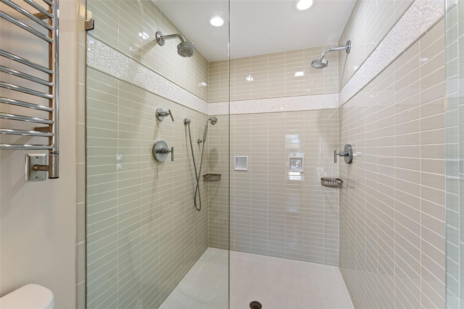 Listing photo id 60 for 11050 7th Street E