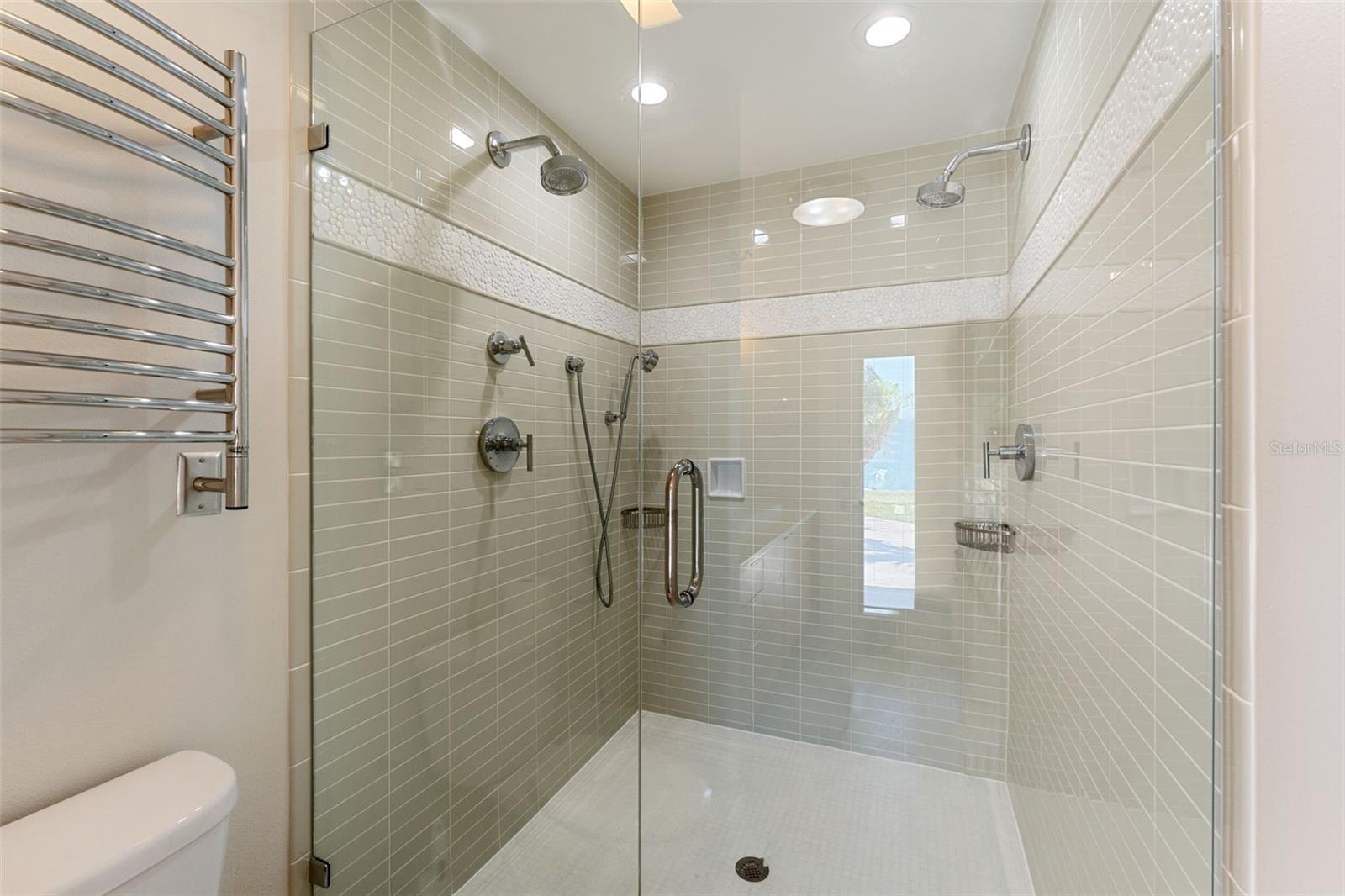 Listing photo id 61 for 11050 7th Street E