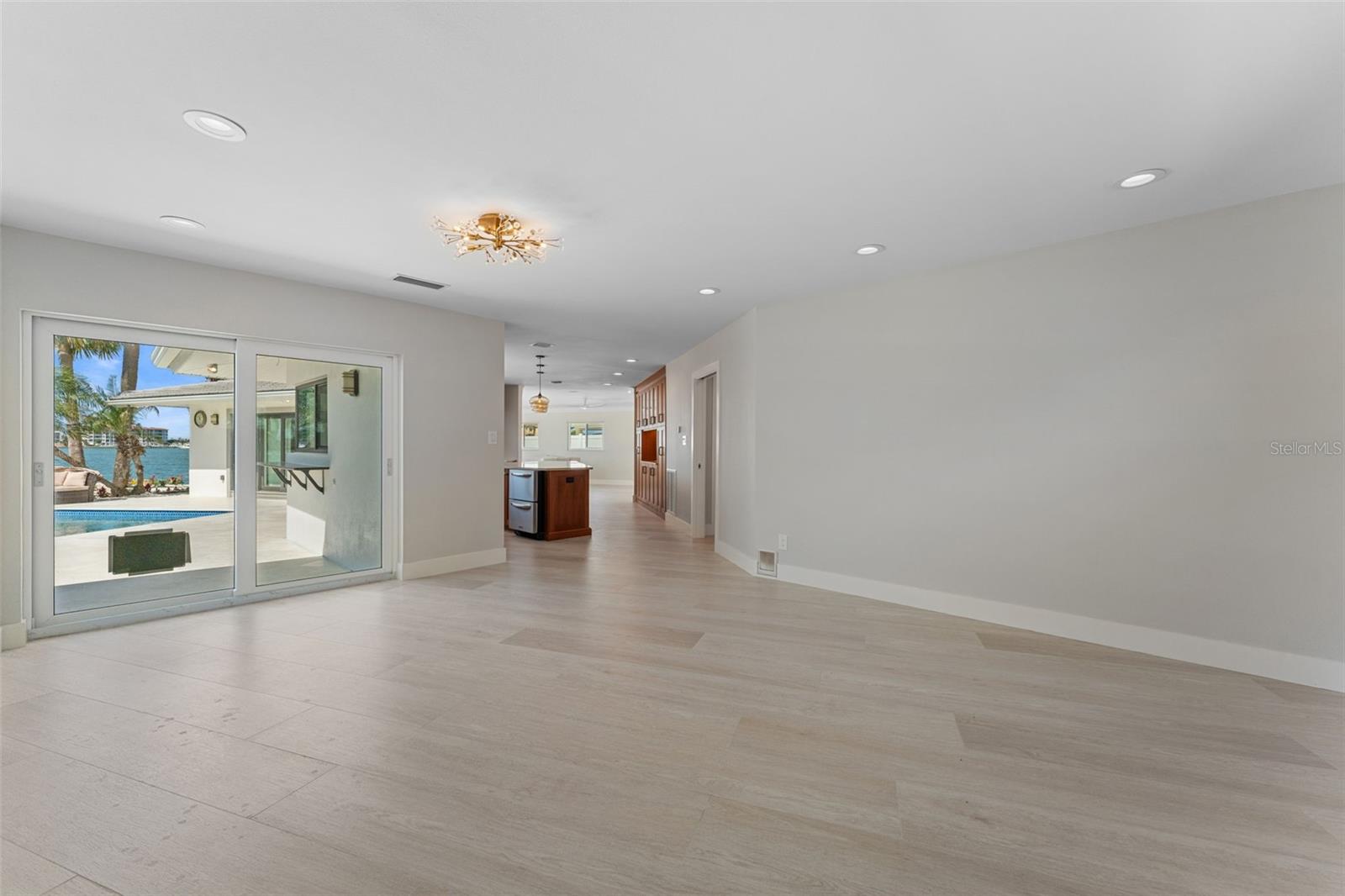 Listing photo id 63 for 11050 7th Street E