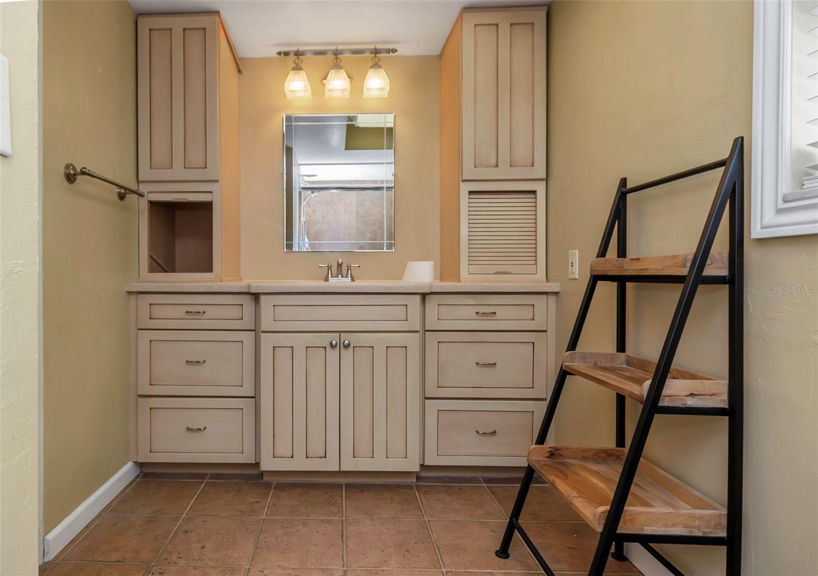 Image 25 of 44 For 1773 63rd Avenue S