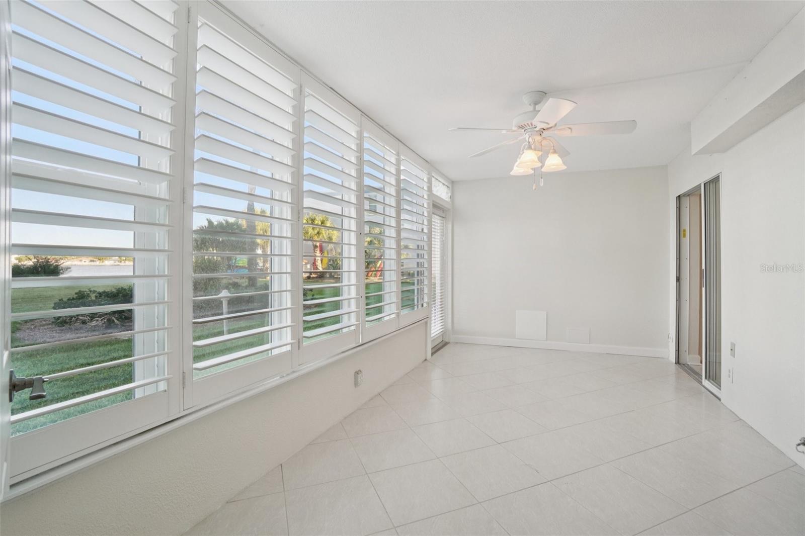 Image 23 of 34 For 1847 Shore Drive S 117