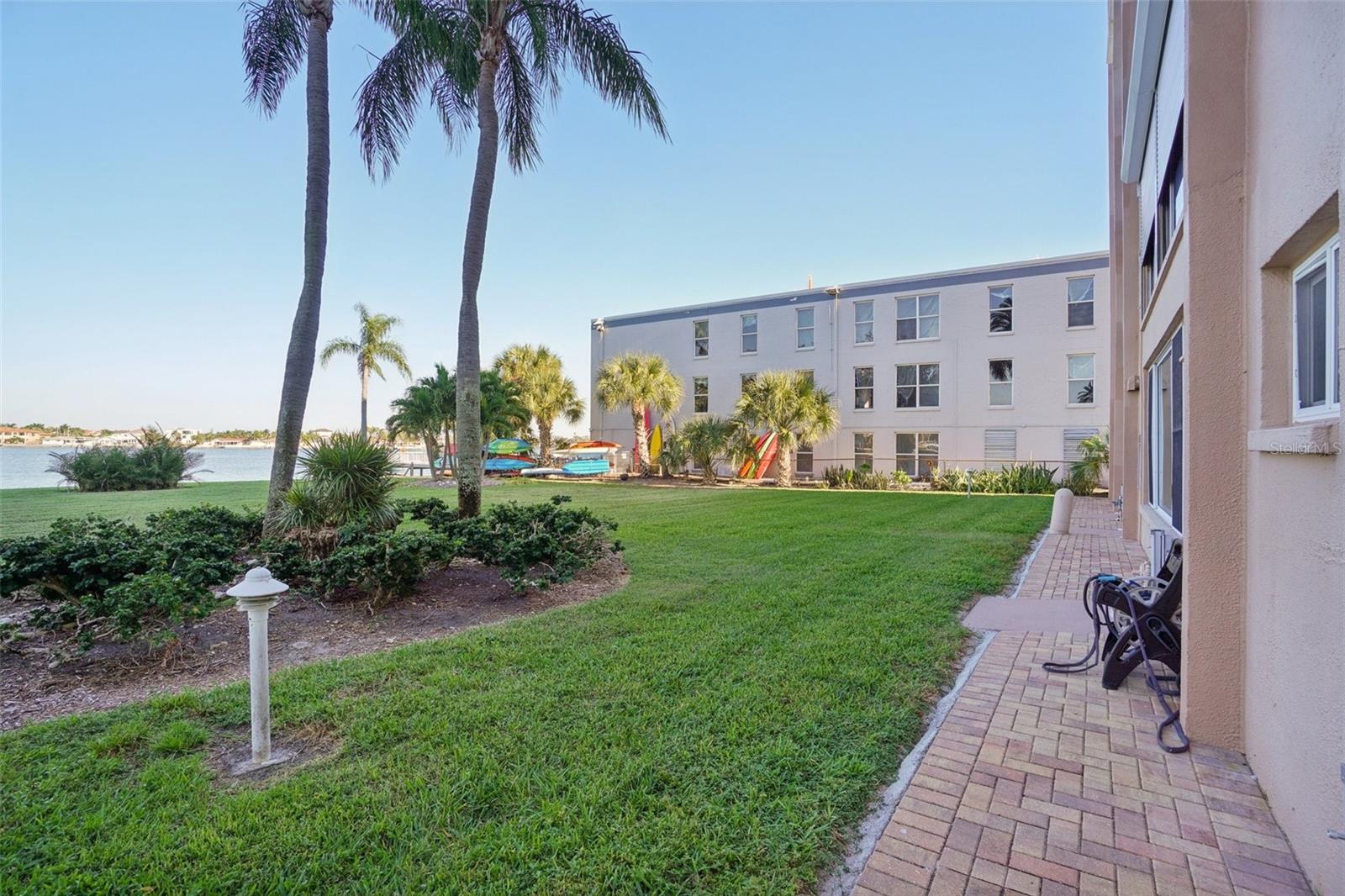 Image 26 of 34 For 1847 Shore Drive S 117